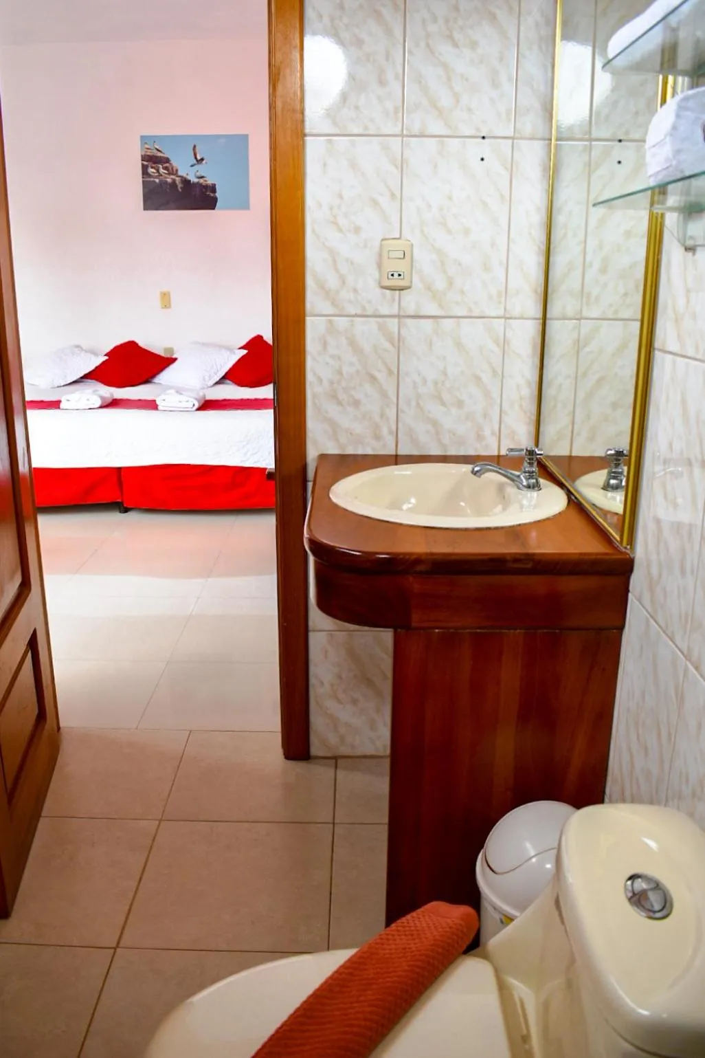 Shower, Bed in Gran Hostal Tintorera
