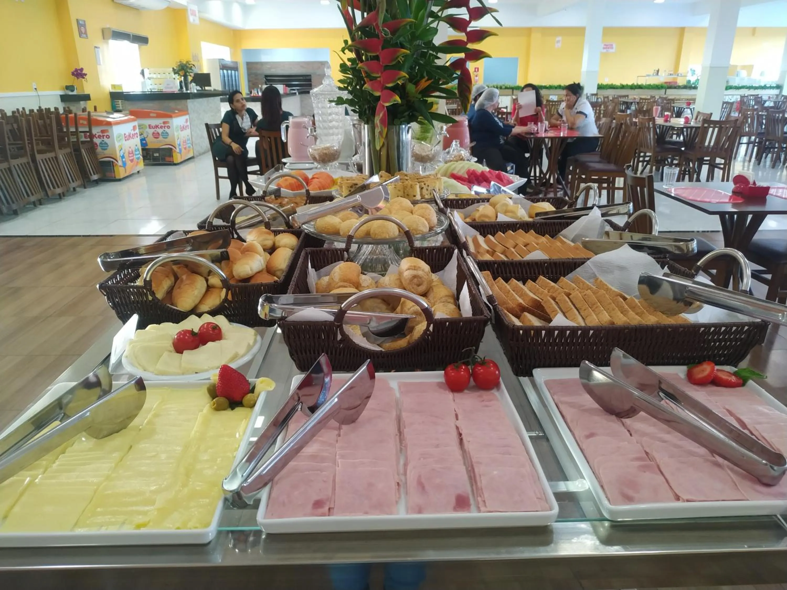 Breakfast in Valen Porto Hotel São Luís