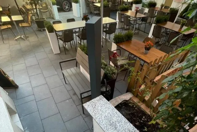 Restaurant/places to eat in Hotel Nello