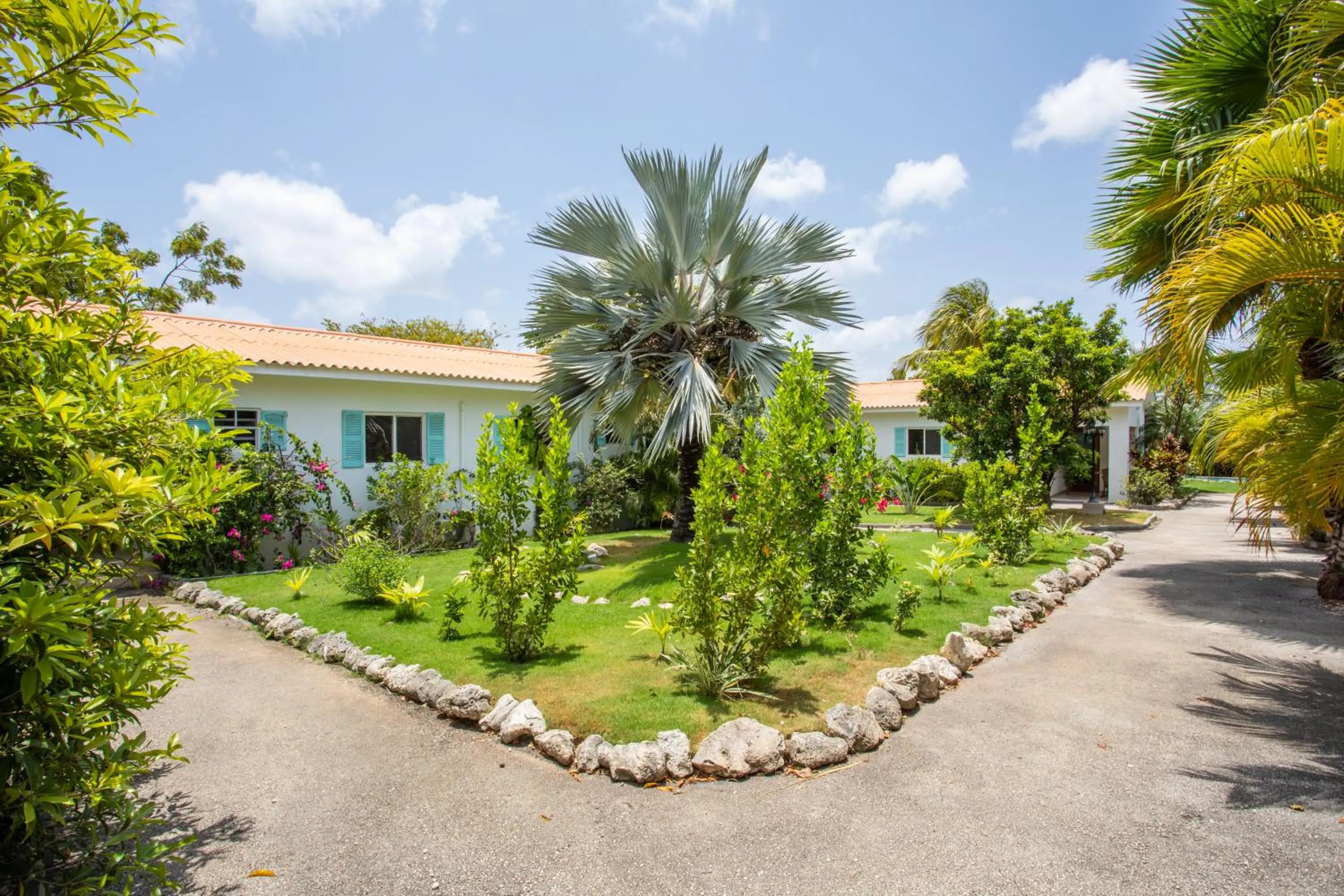 Garden in TUK Tropical Boutique Resort Jan Thiel