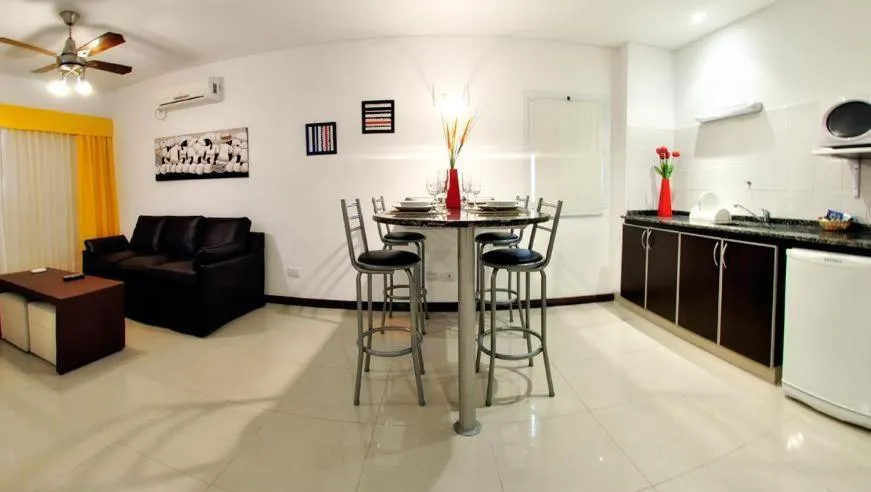 Dining area, Kitchen/Kitchenette in Pilar Apart Hotel