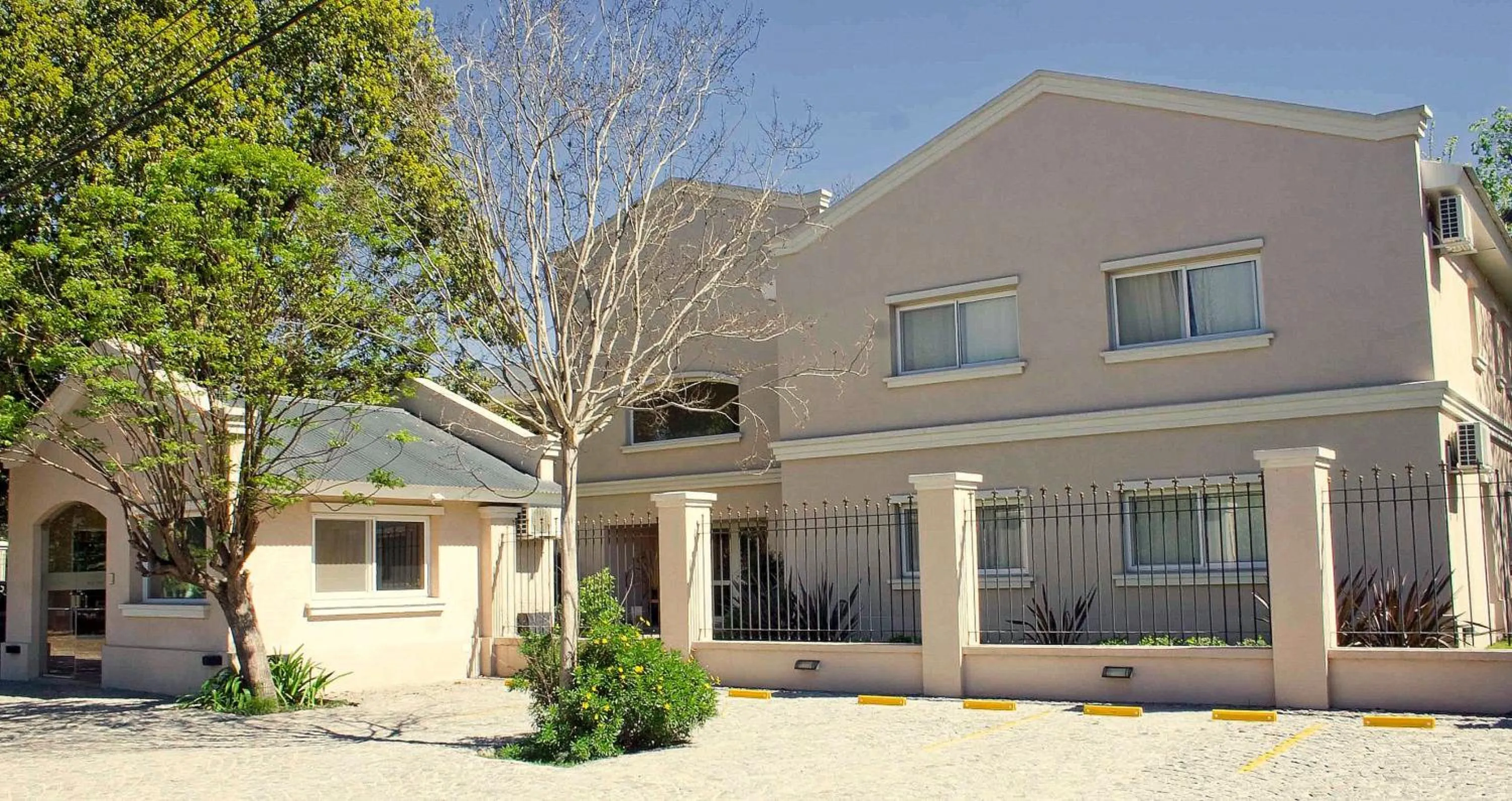 Property Building in Pilar Apart Hotel