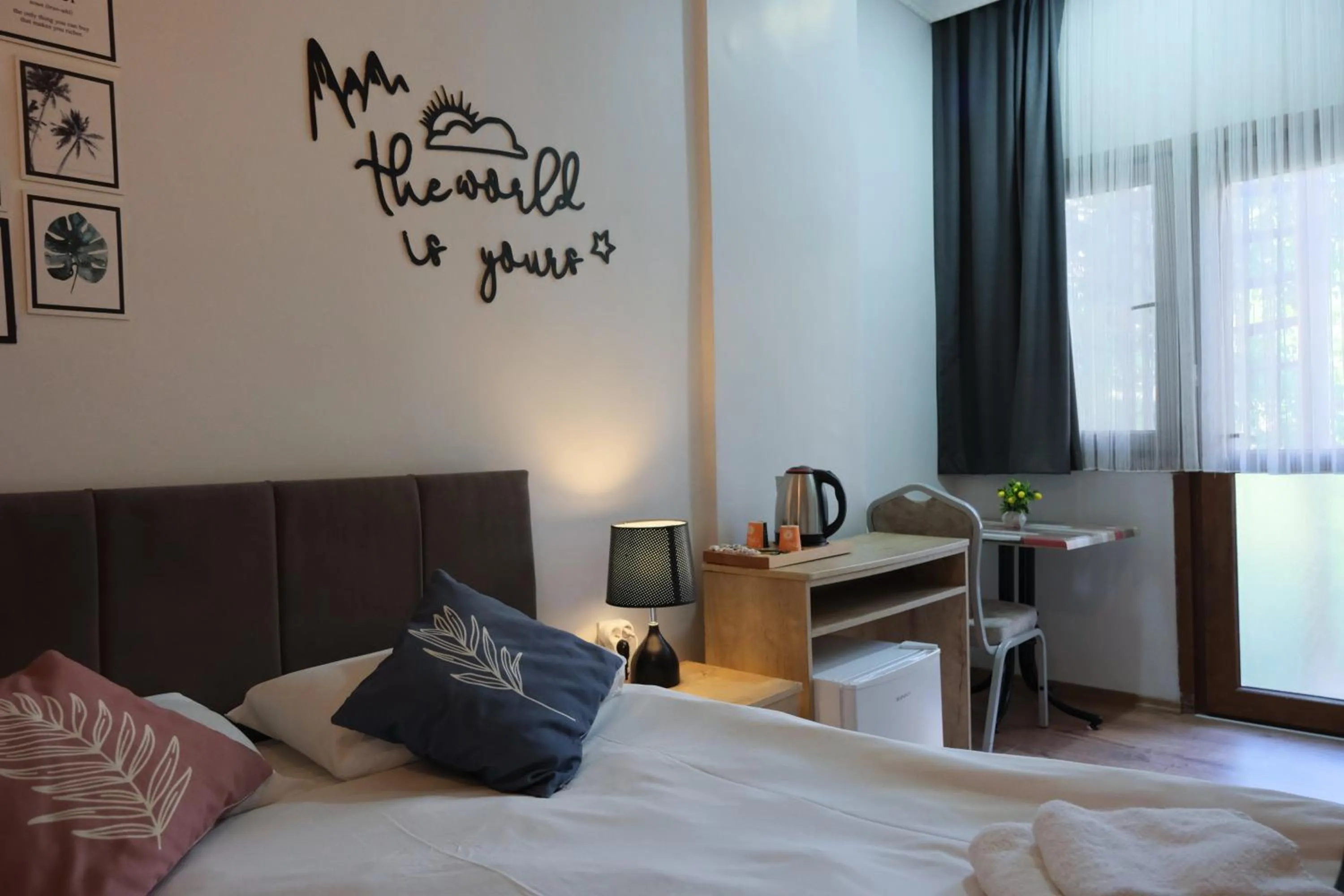 Photo of the whole room in Kondoskali Hotel