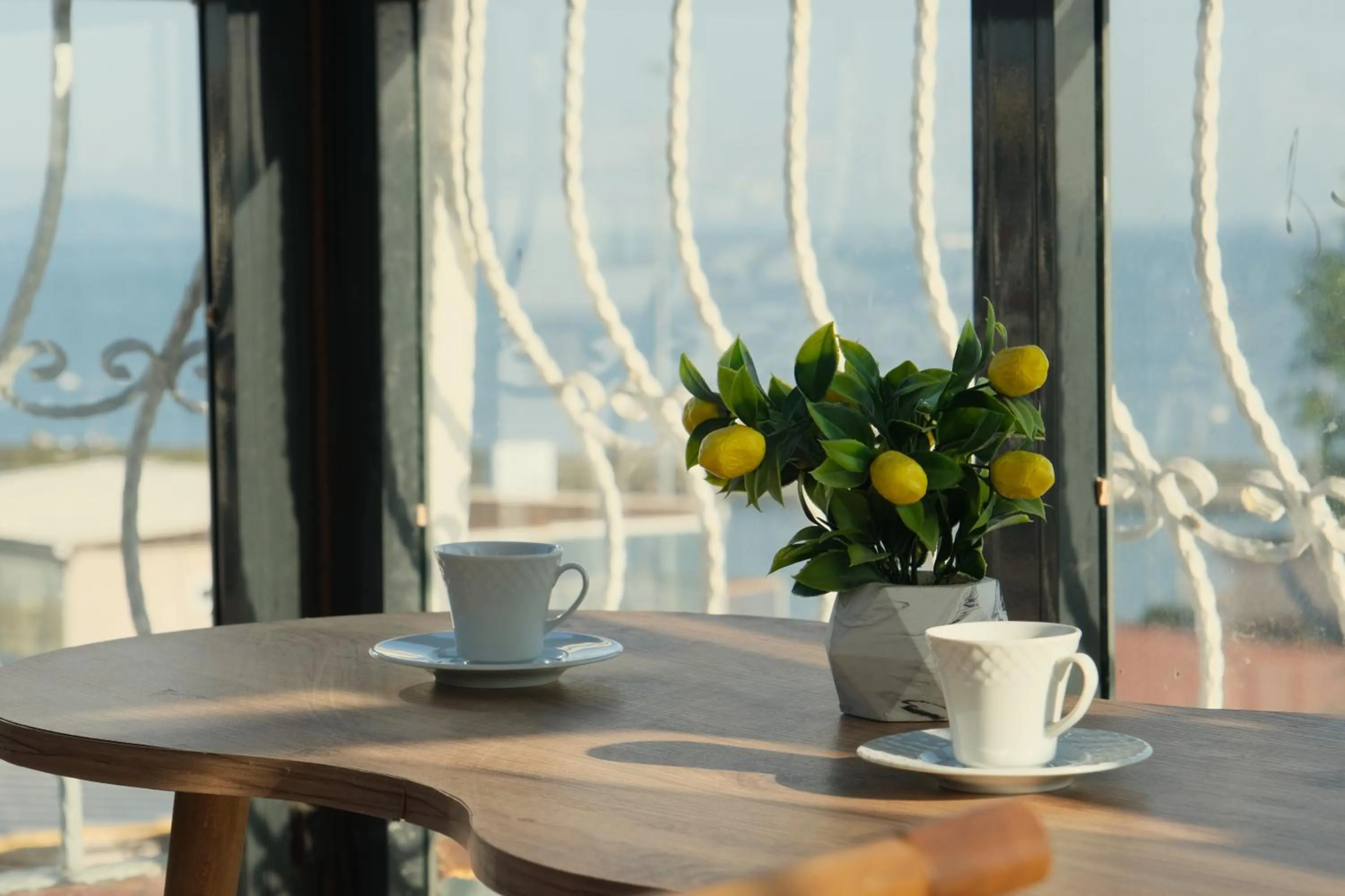 Coffee/tea facilities in Kondoskali Hotel