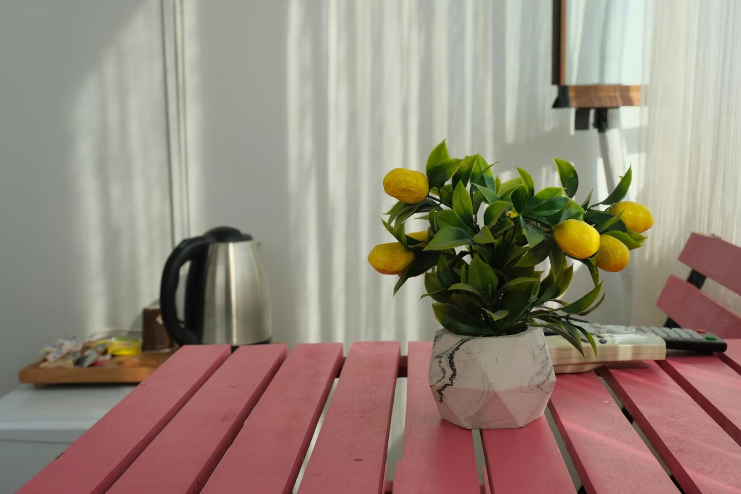 Coffee/tea facilities in Kondoskali Hotel