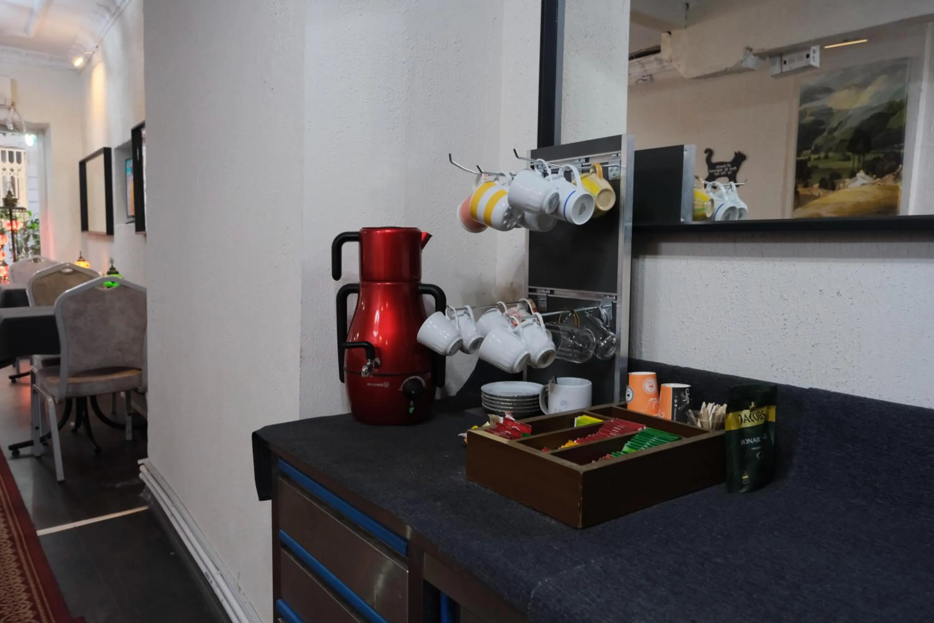 Coffee/tea facilities in Kondoskali Hotel