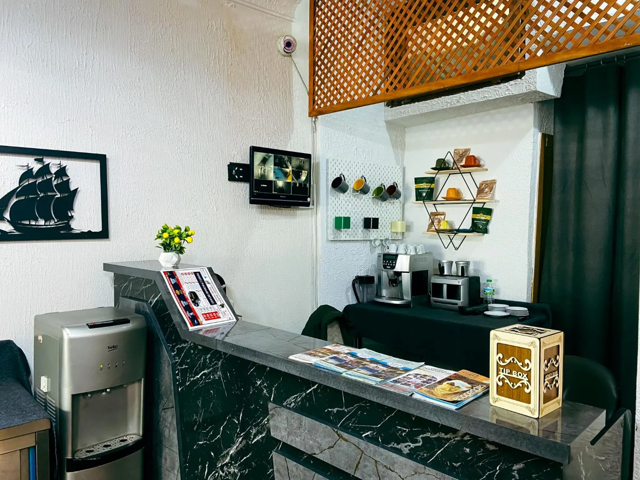 Lobby or reception in Kondoskali Hotel