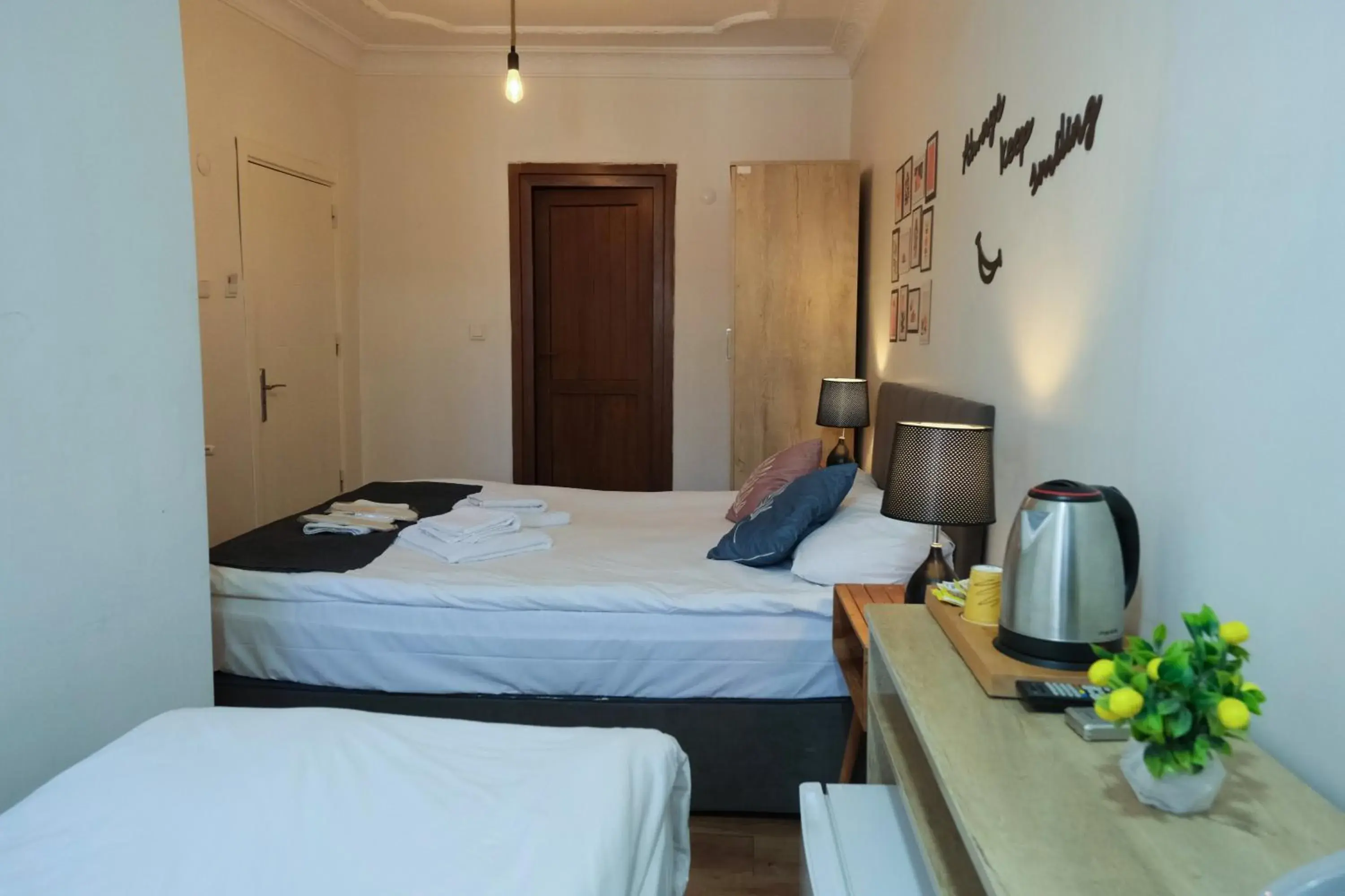 Standard Twin Room in Kondoskali Hotel Standard Twin Room in Kondoskali Hotel