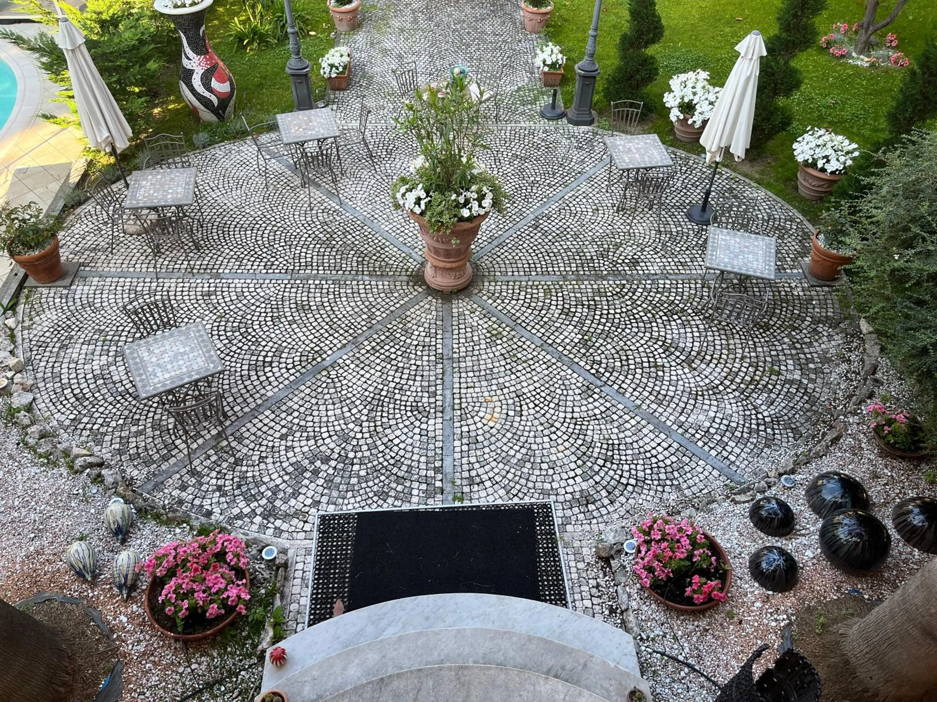 Garden in Villa Mirosa