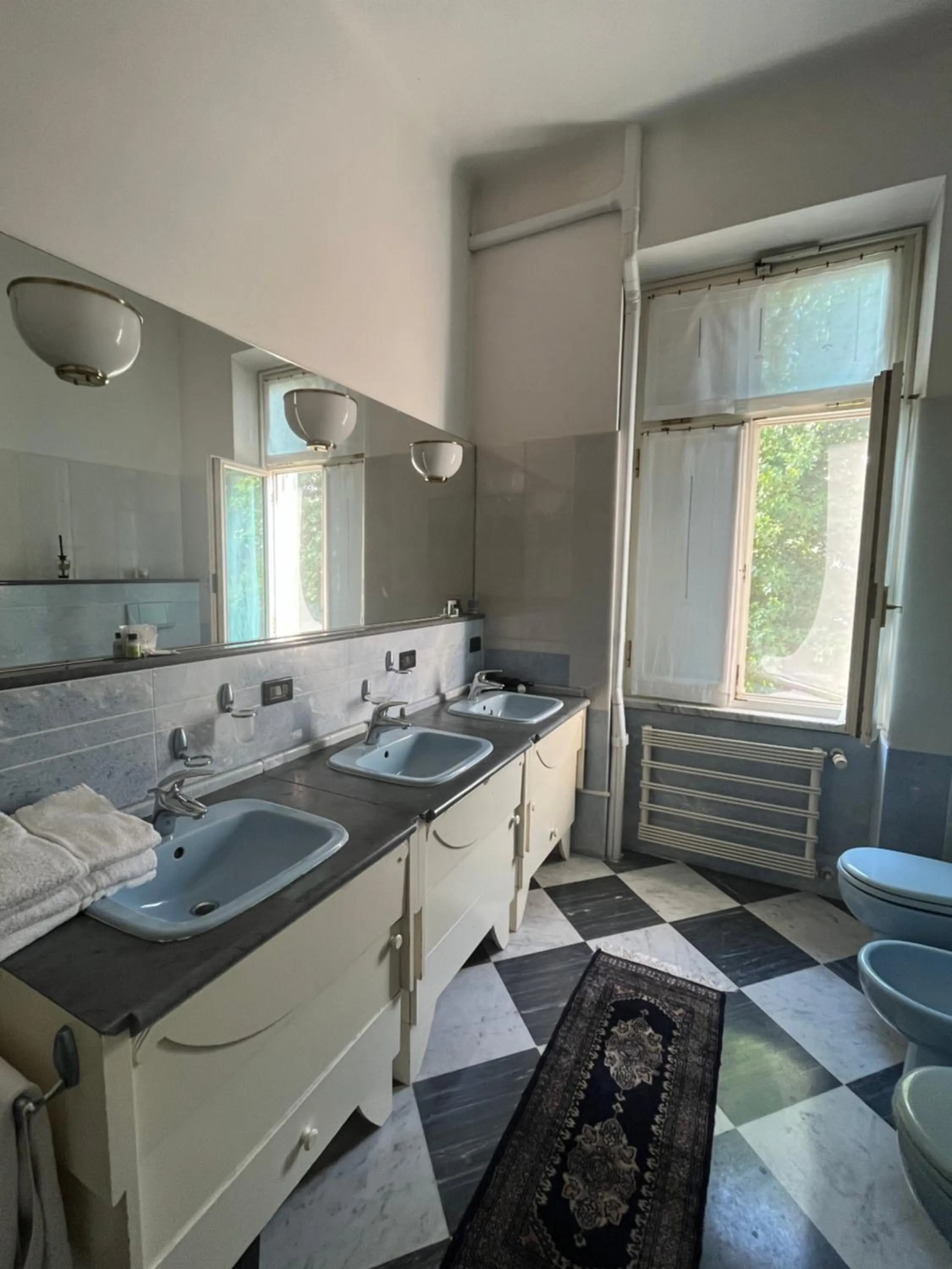 Toilet in Villa Mirosa