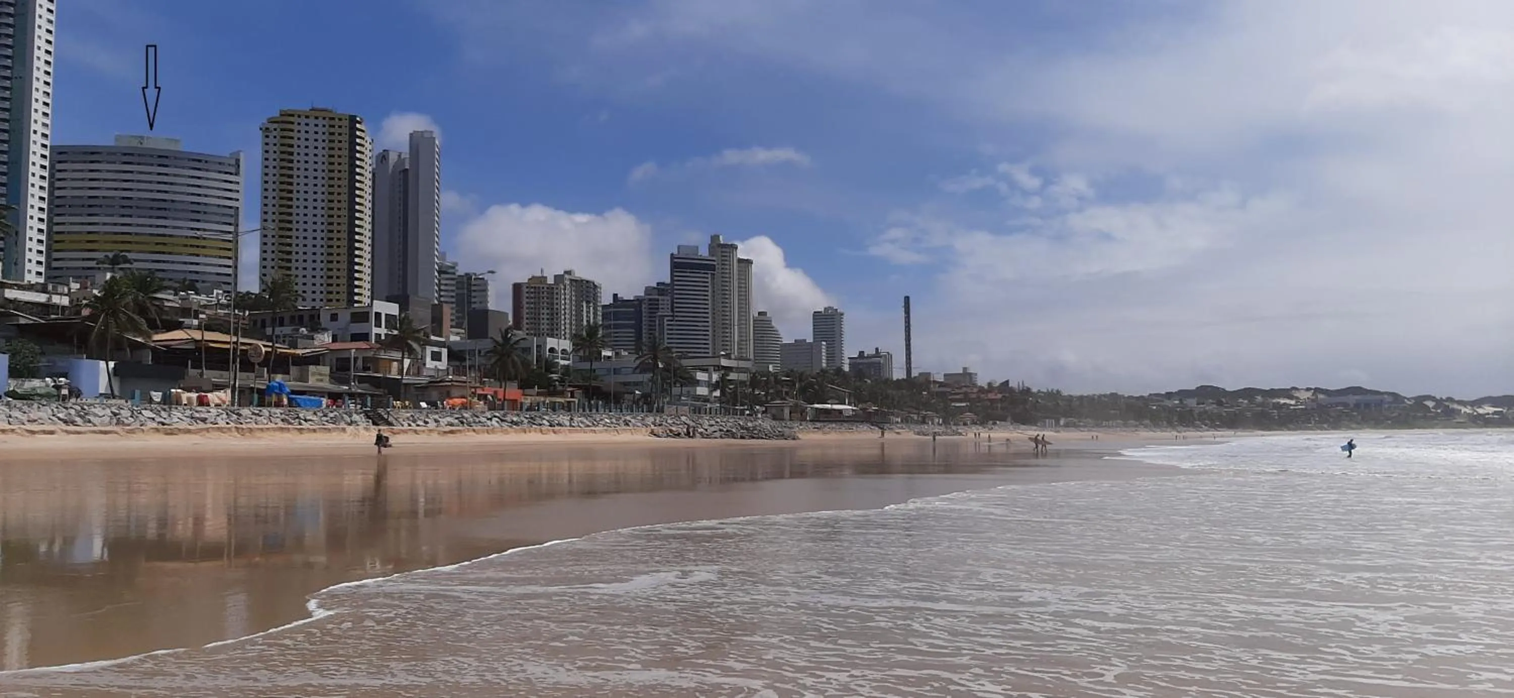 Property building in Natal Plaza requinte, conforto e vista para o mar