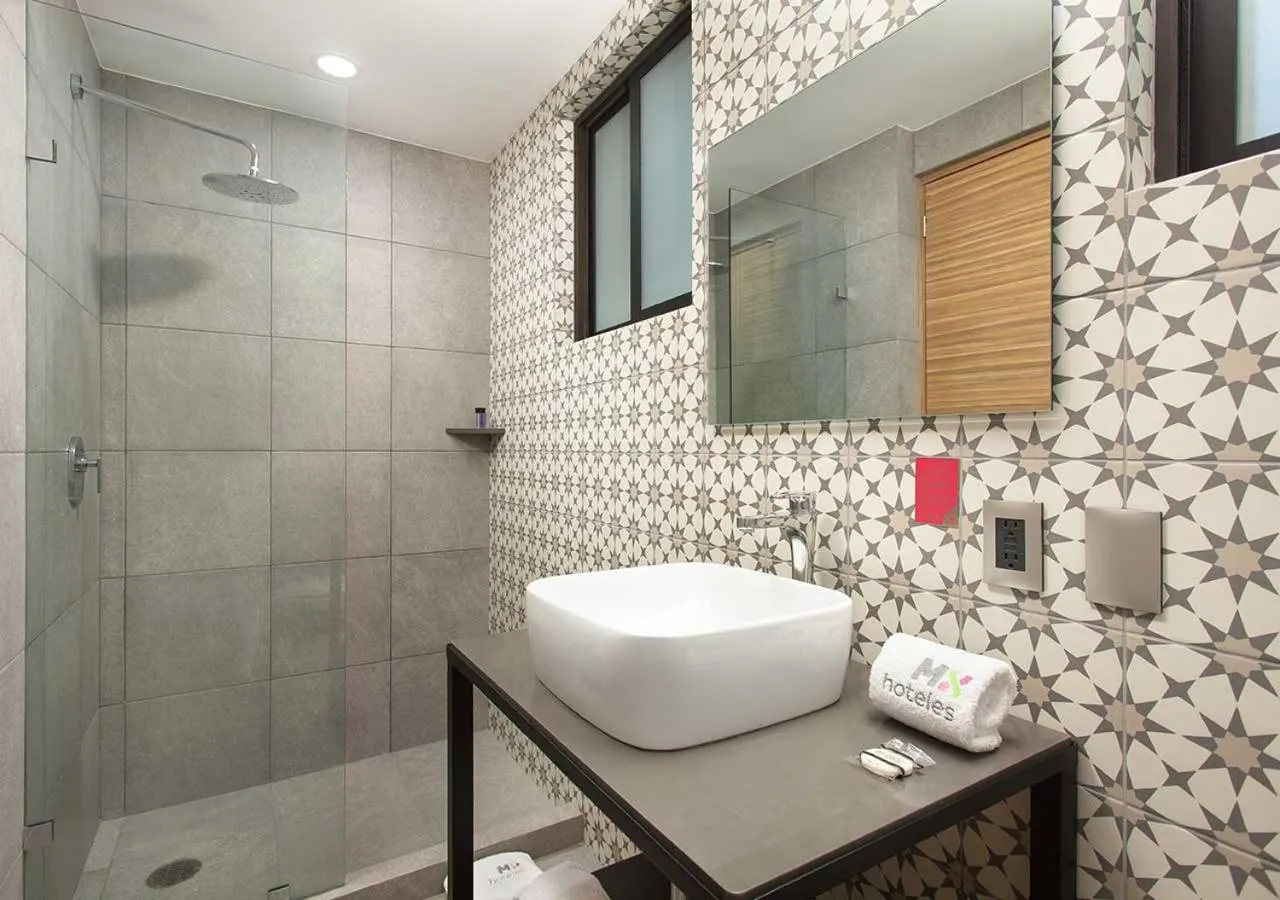 Bathroom in Hotel MX zócalo CDMX, Trademark Collection by Wyndham
