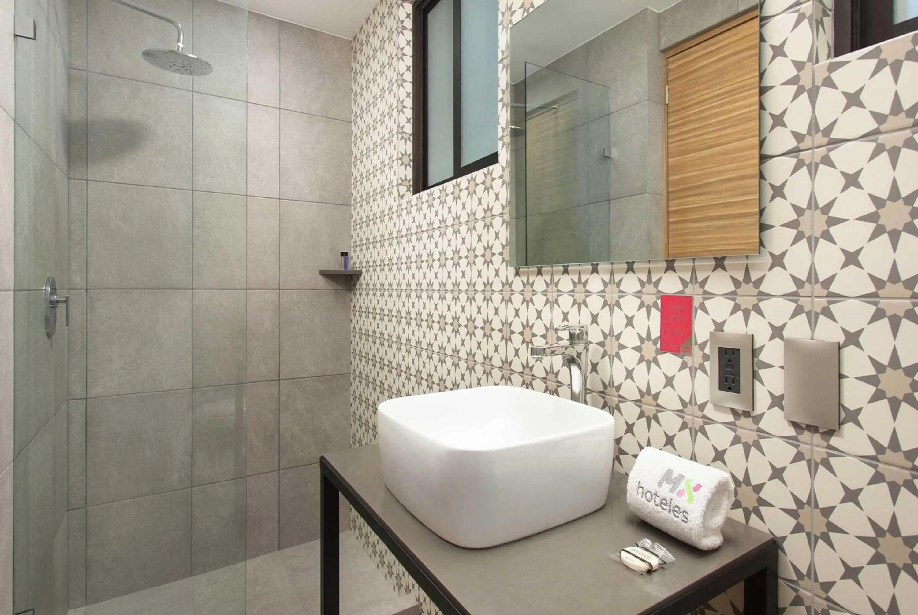 Bathroom in Hotel MX zócalo CDMX, Trademark Collection by Wyndham