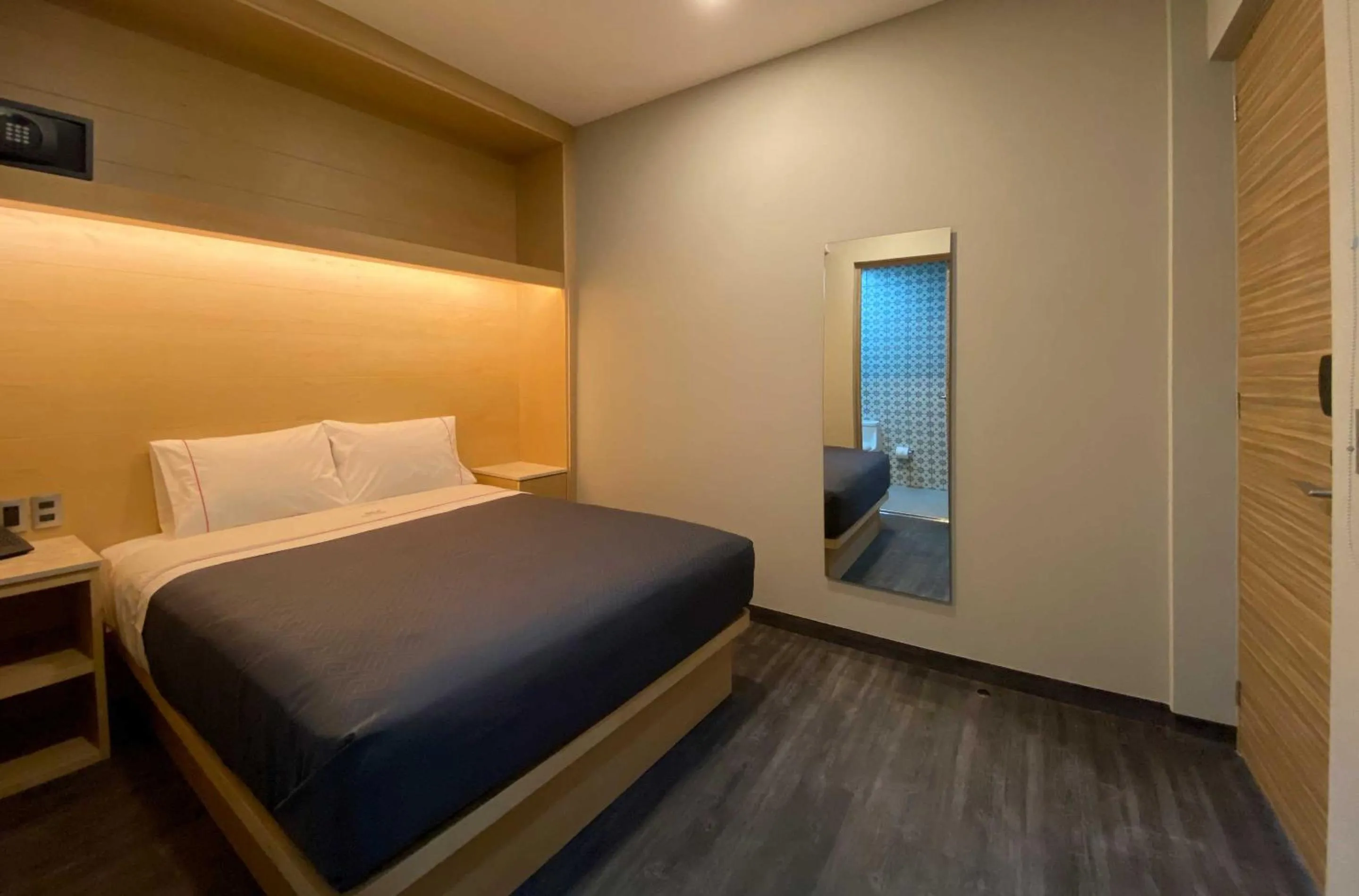 Photo of the whole room, Bed in Hotel MX zócalo CDMX, Trademark Collection by Wyndham