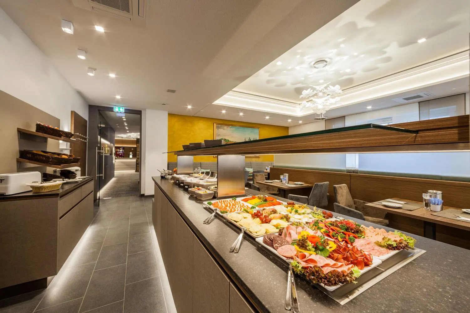 Restaurant/places to eat in Hotel am Dom