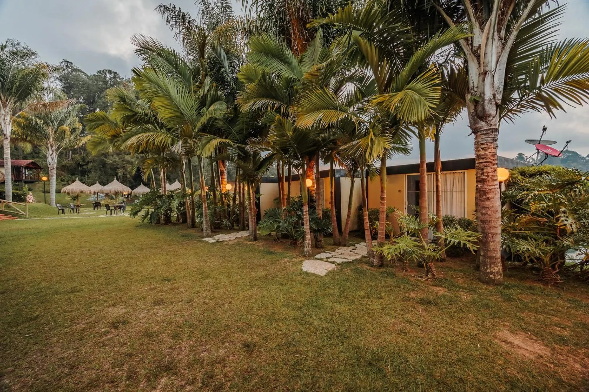 Pietrasanta hotel campestre frente a la represa del Peñol y Guatape