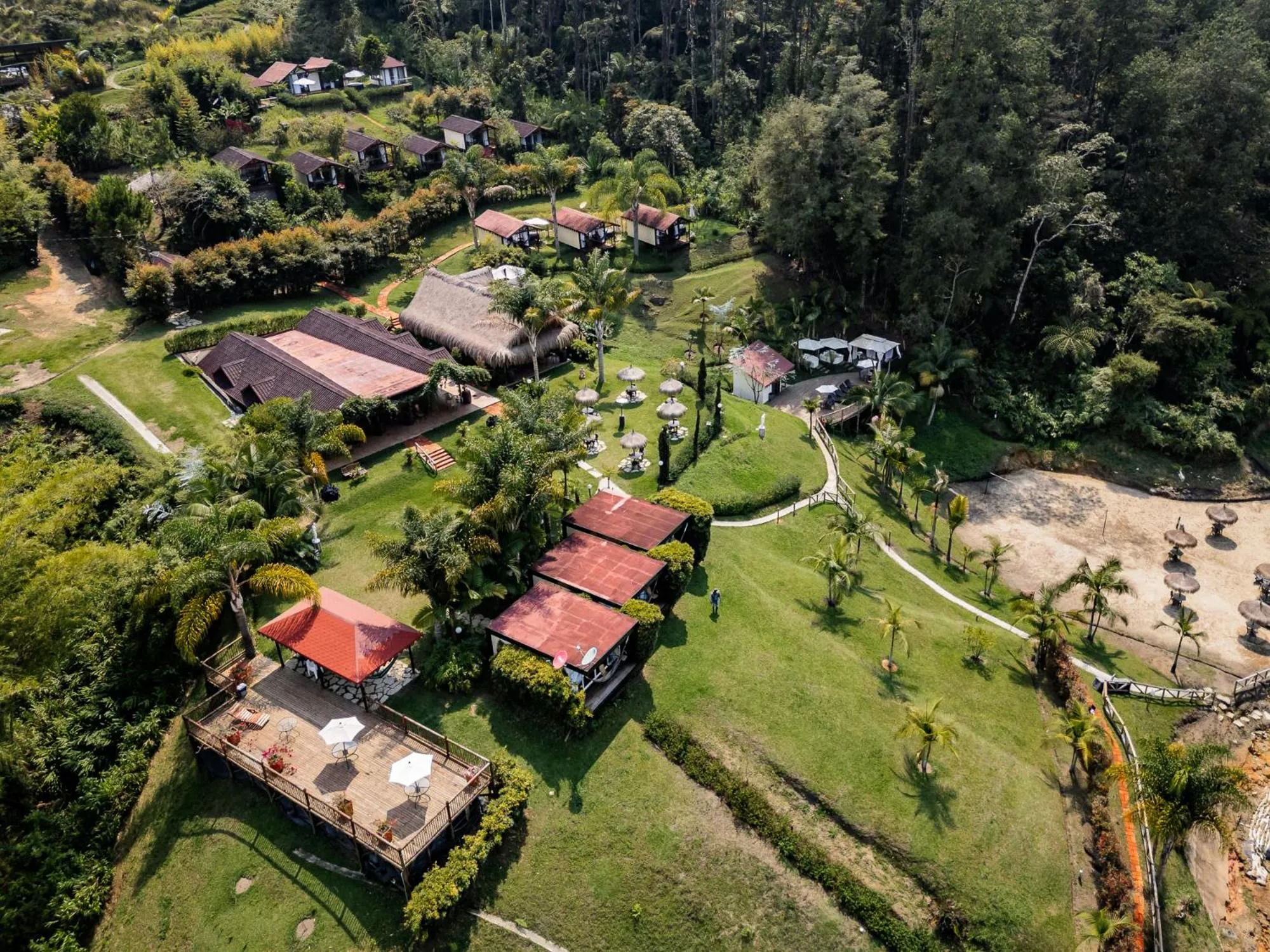 Pietrasanta hotel campestre frente a la represa del Peñol y Guatape