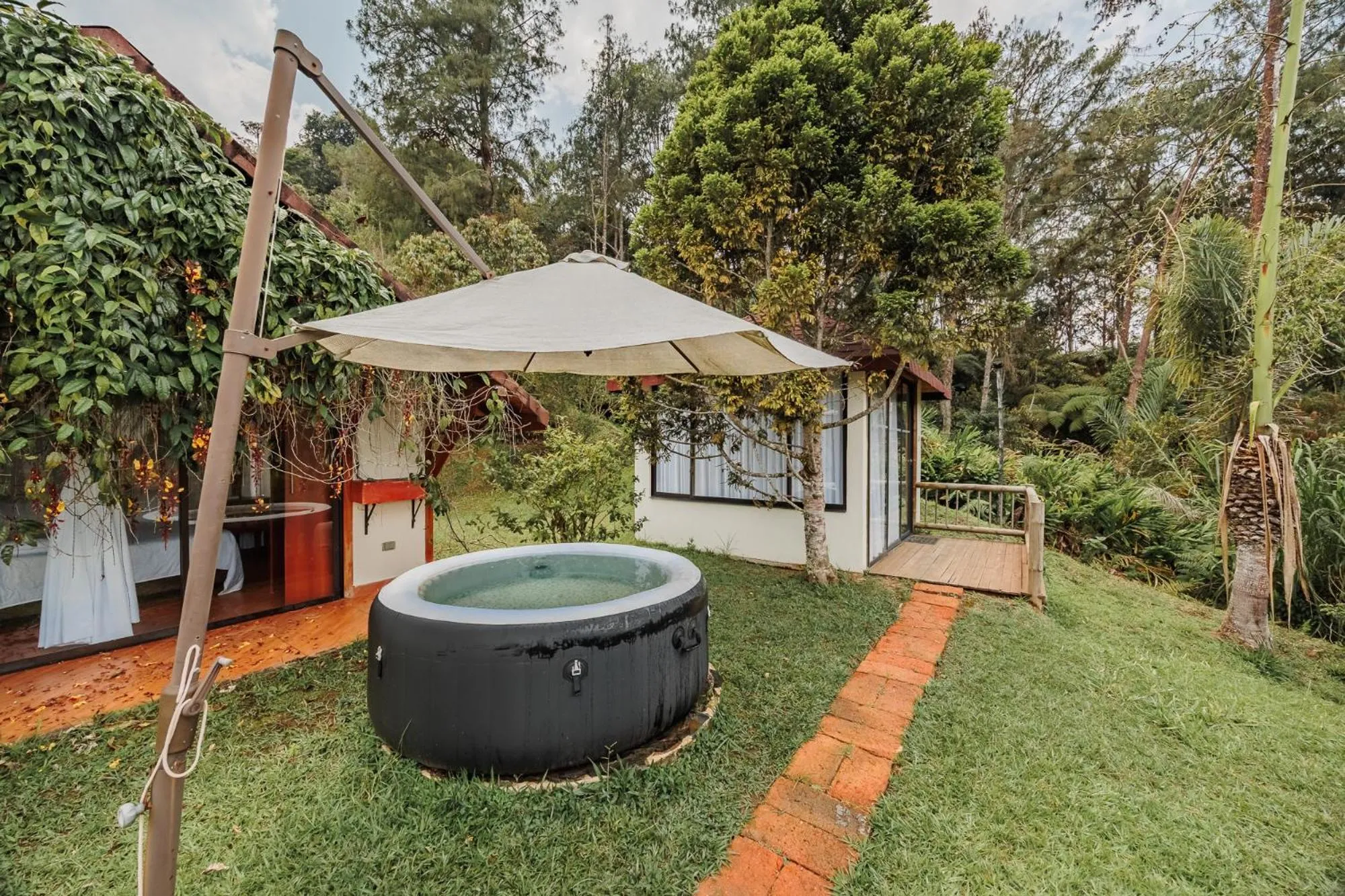 Pietrasanta hotel campestre frente a la represa del Peñol y Guatape