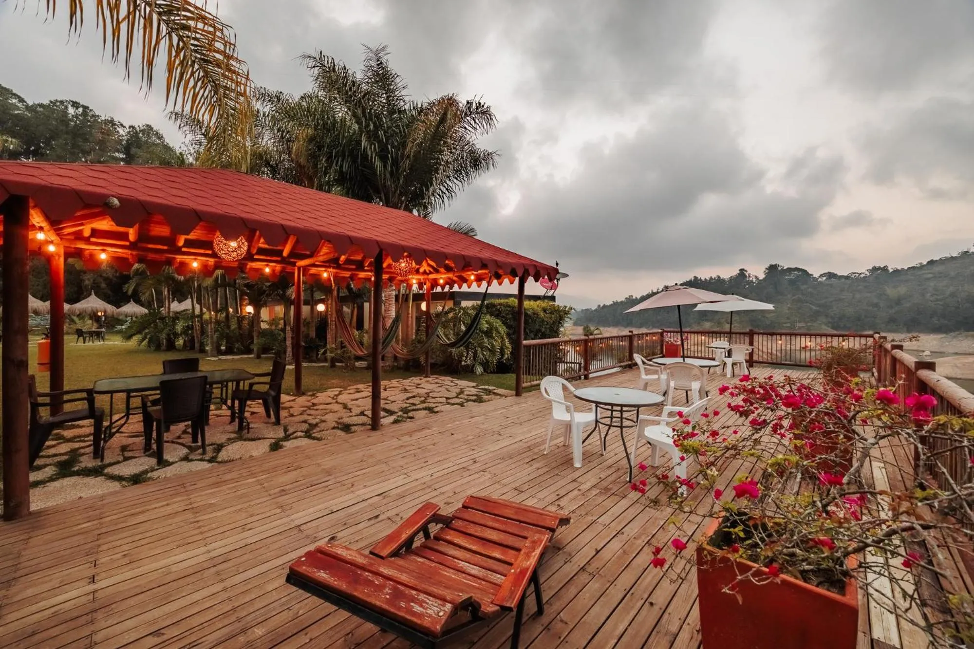 Pietrasanta hotel campestre frente a la represa del Peñol y Guatape