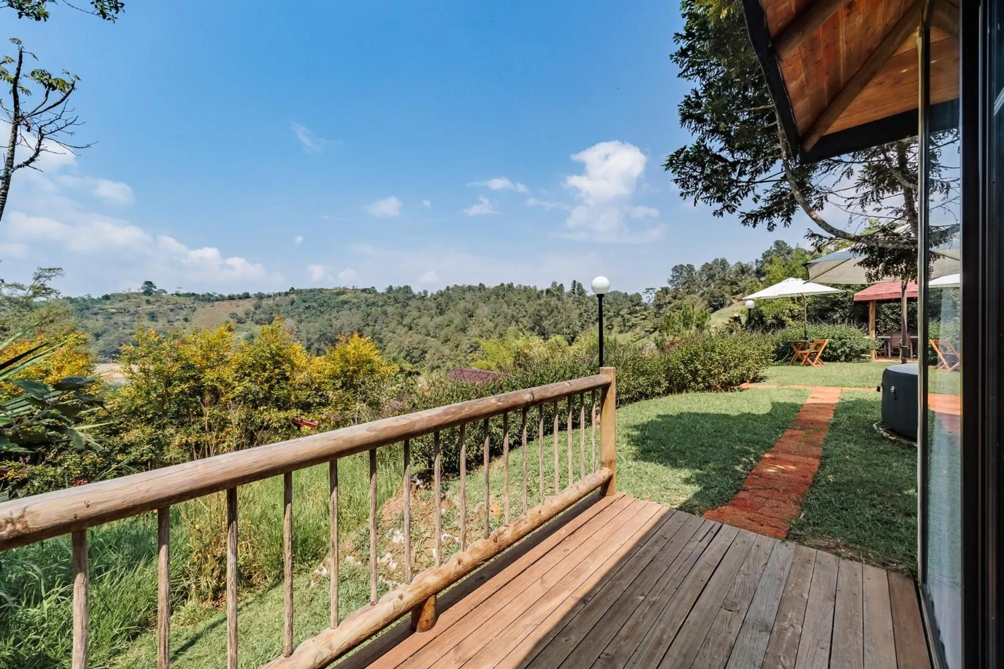 Pietrasanta hotel campestre frente a la represa del Peñol y Guatape