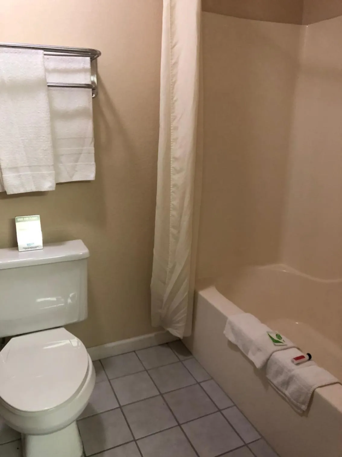 Toilet in Hotel 7 Inn Vienna