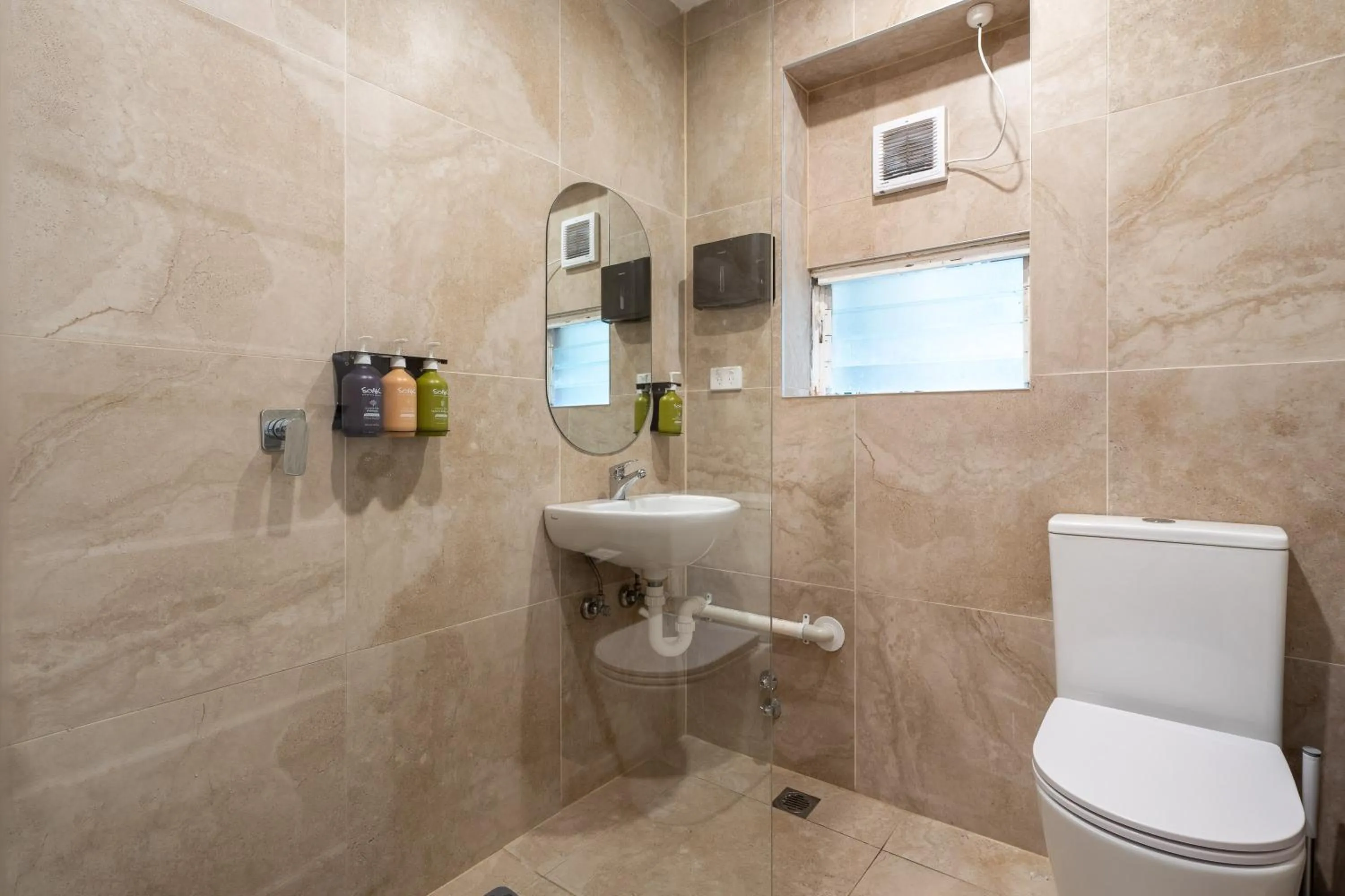 Bathroom in Tequila Sunrise Potts Point