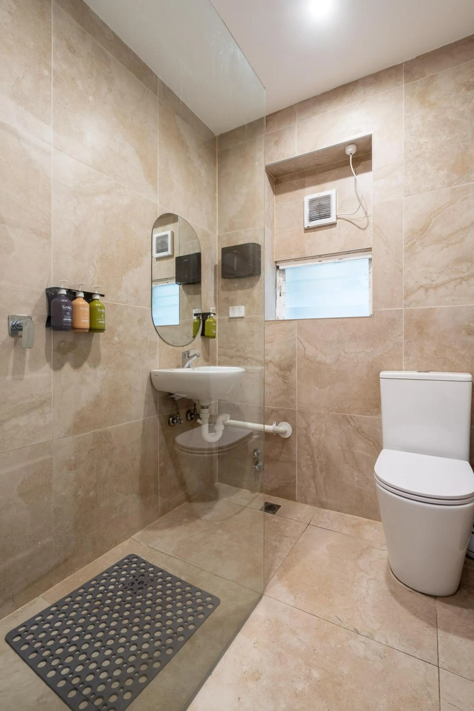 Bathroom in Tequila Sunrise Potts Point