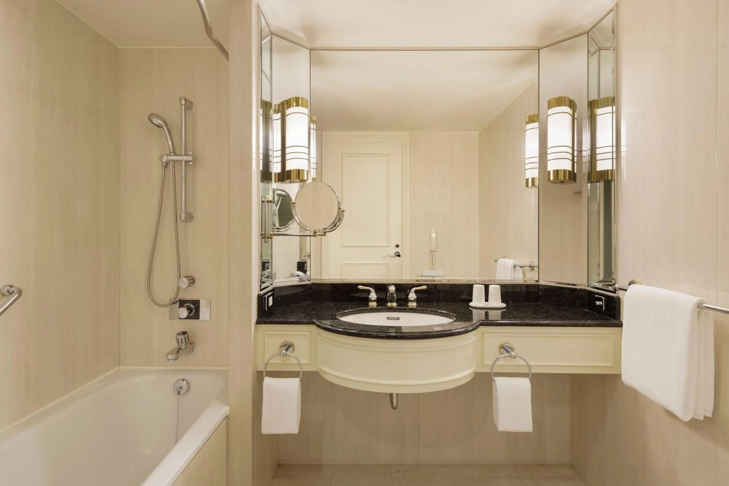 Photo of the whole room in Nagoya Marriott Associa Hotel