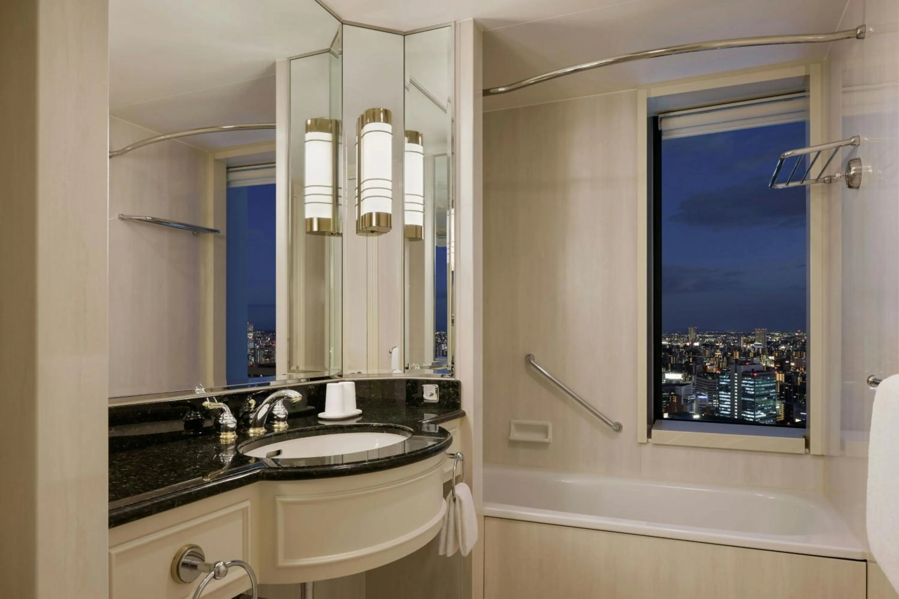 Photo of the whole room in Nagoya Marriott Associa Hotel