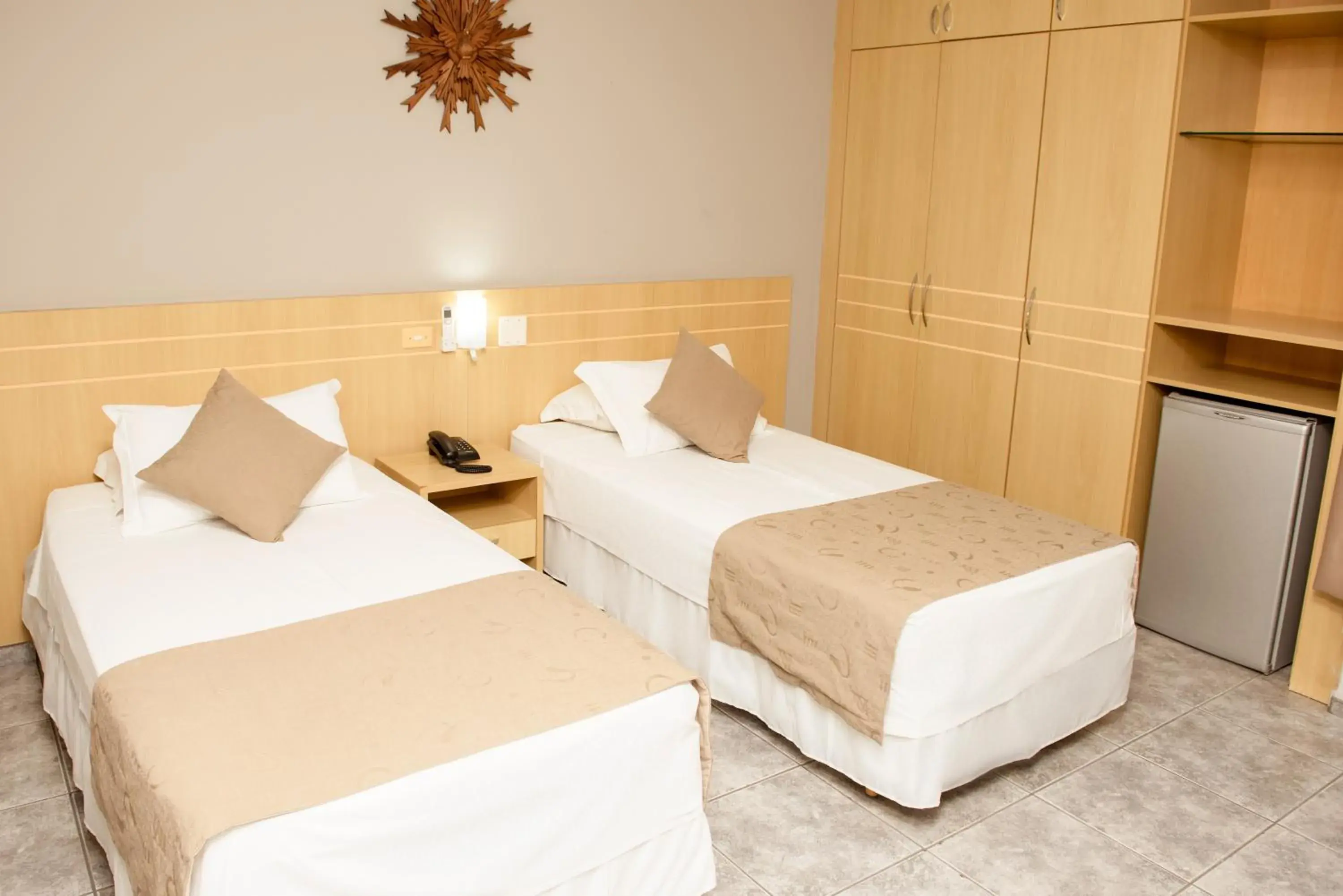 Deluxe Single Room - single occupancy in River Palace Hotel Deluxe Single Room - single occupancy in River Palace Hotel