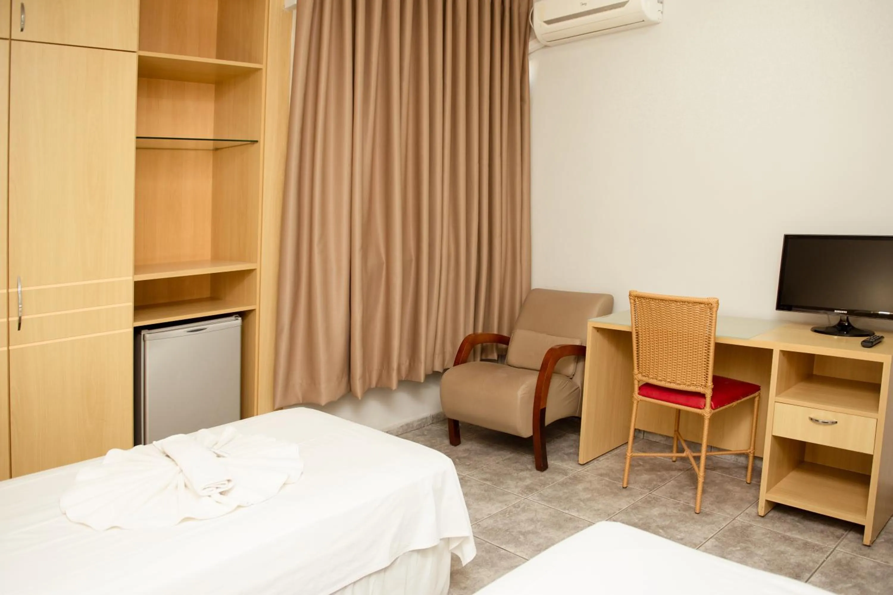 Bed in River Palace Hotel