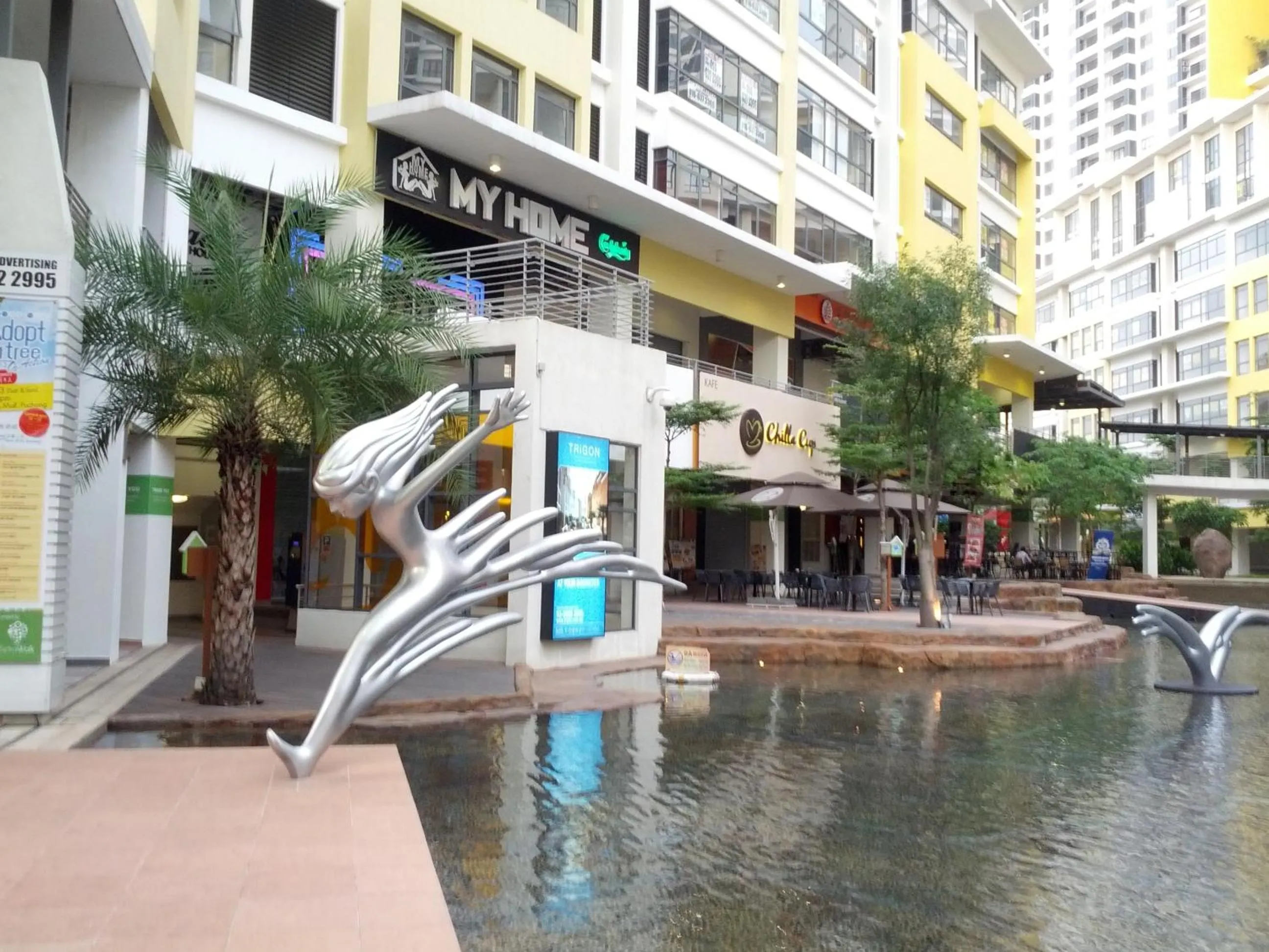 Restaurant/places to eat in Signature Hotel @ Puchong Setiawalk