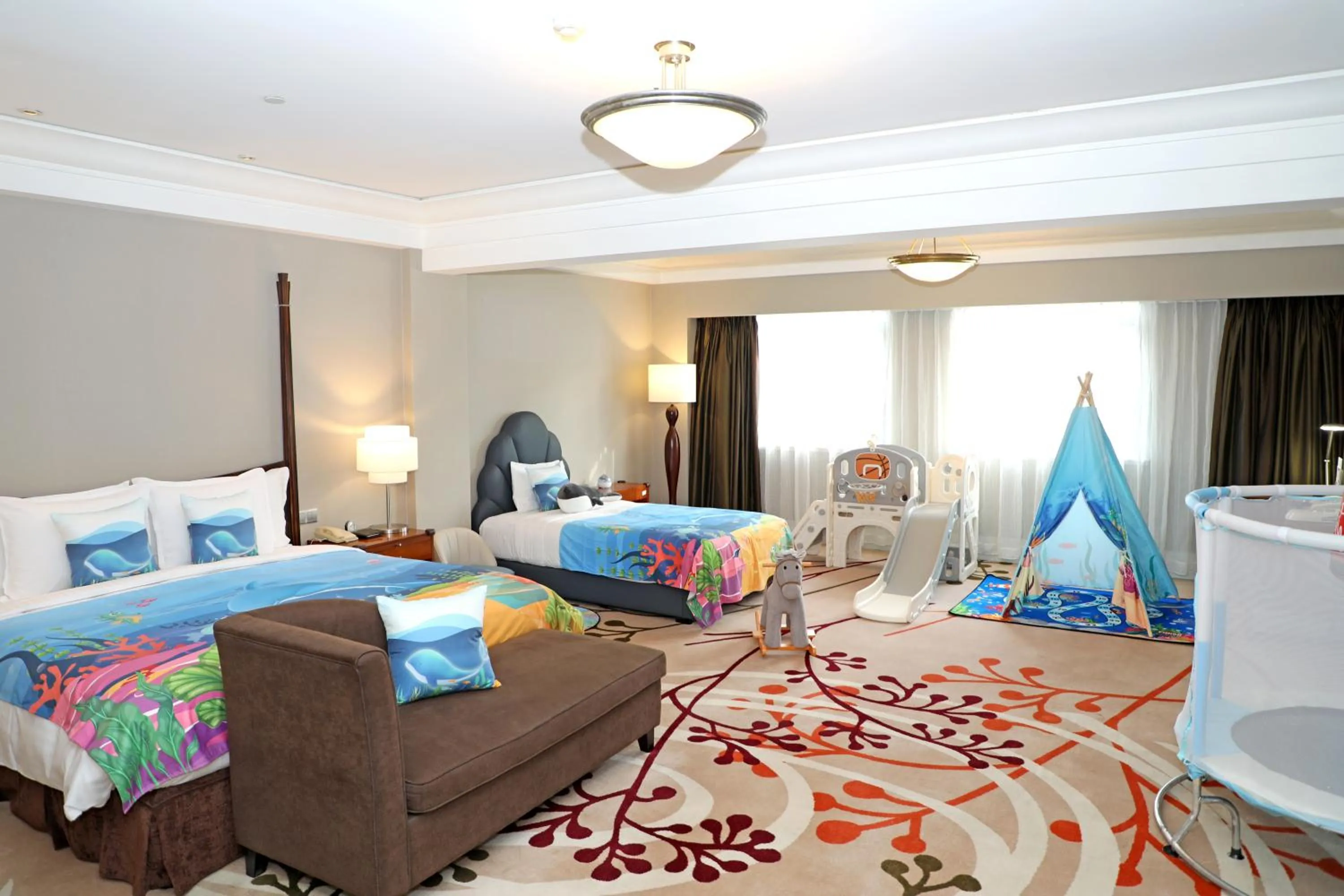 Photo of the whole room, Bed in Jin Jiang Hotel Shanghai - historical hotel in the city-center of Huaihai shopping area and convenient access to metro lines