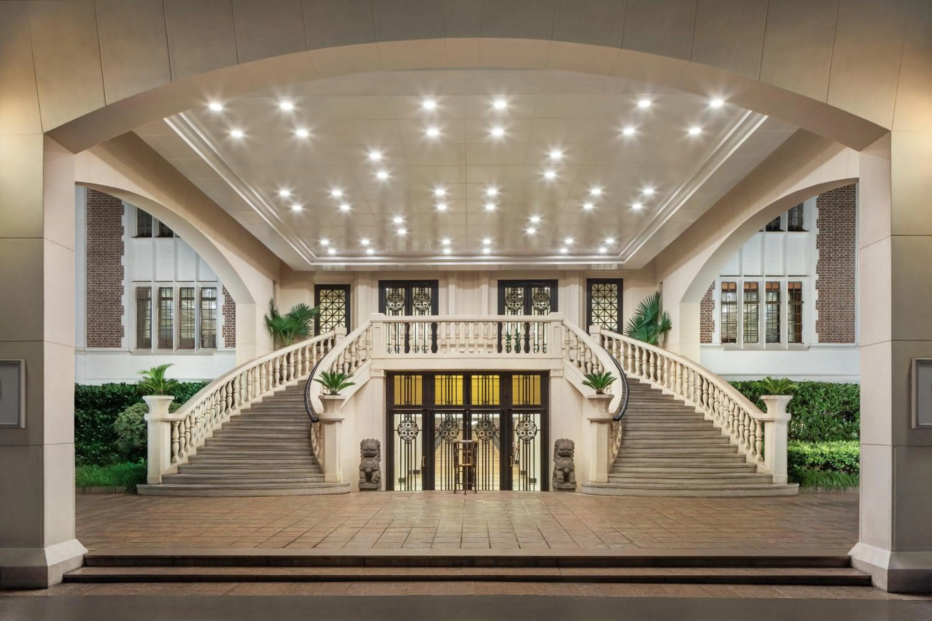 Property building in Jin Jiang Hotel Shanghai - historical hotel in the city-center of Huaihai shopping area and convenient access to metro lines