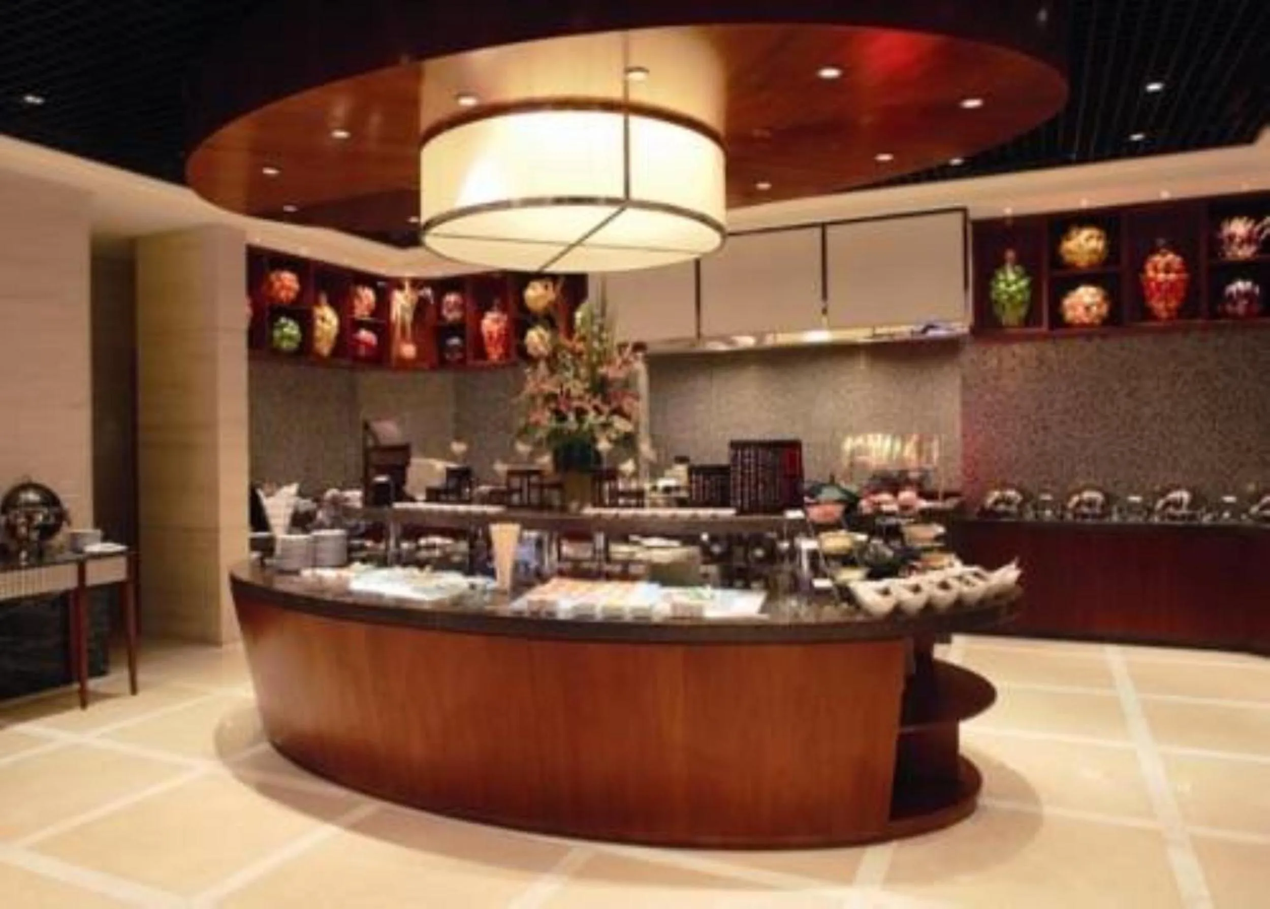 Restaurant/places to eat in Jin Jiang Hotel Shanghai - historical hotel in the city-center of Huaihai shopping area and convenient access to metro lines