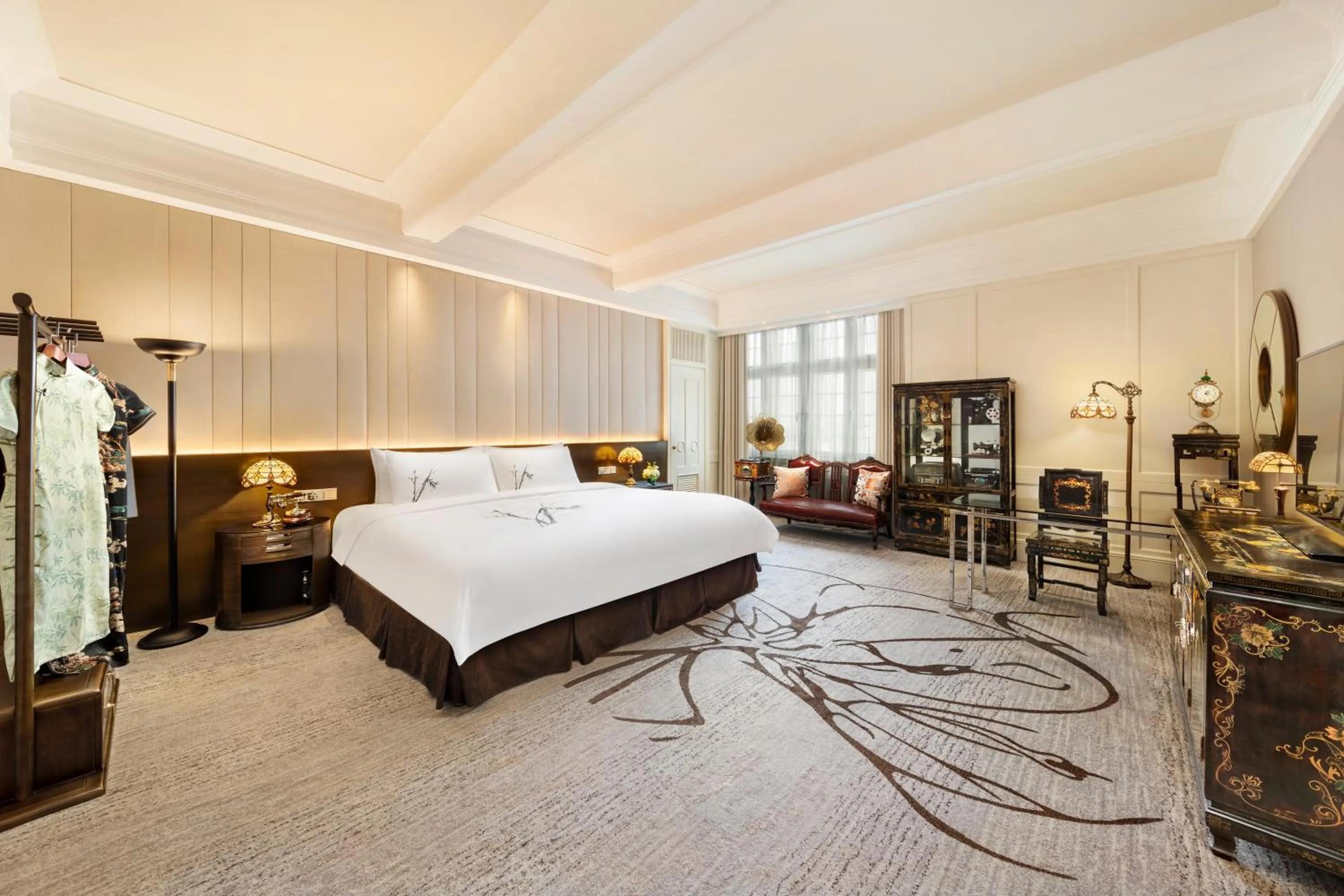 Photo of the whole room, Bed in Jin Jiang Hotel Shanghai - historical hotel in the city-center of Huaihai shopping area and convenient access to metro lines