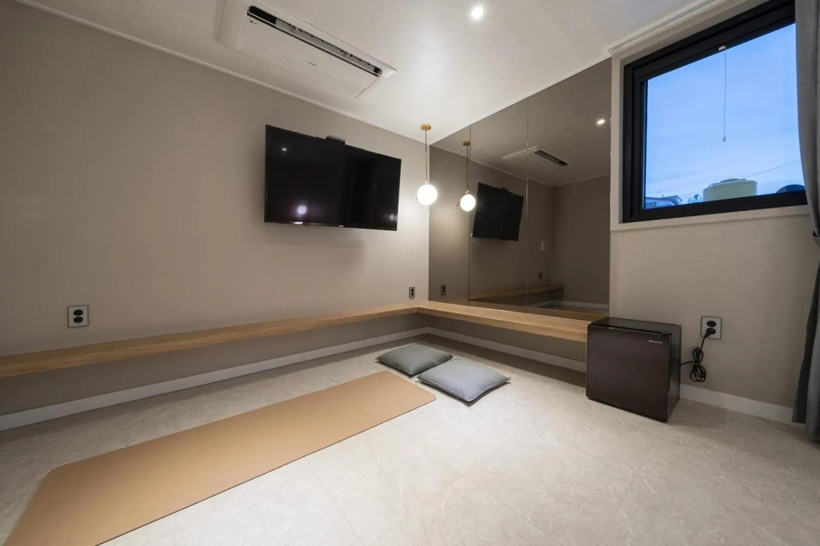 Bed in Goyo37 Hotel Osan by Aank