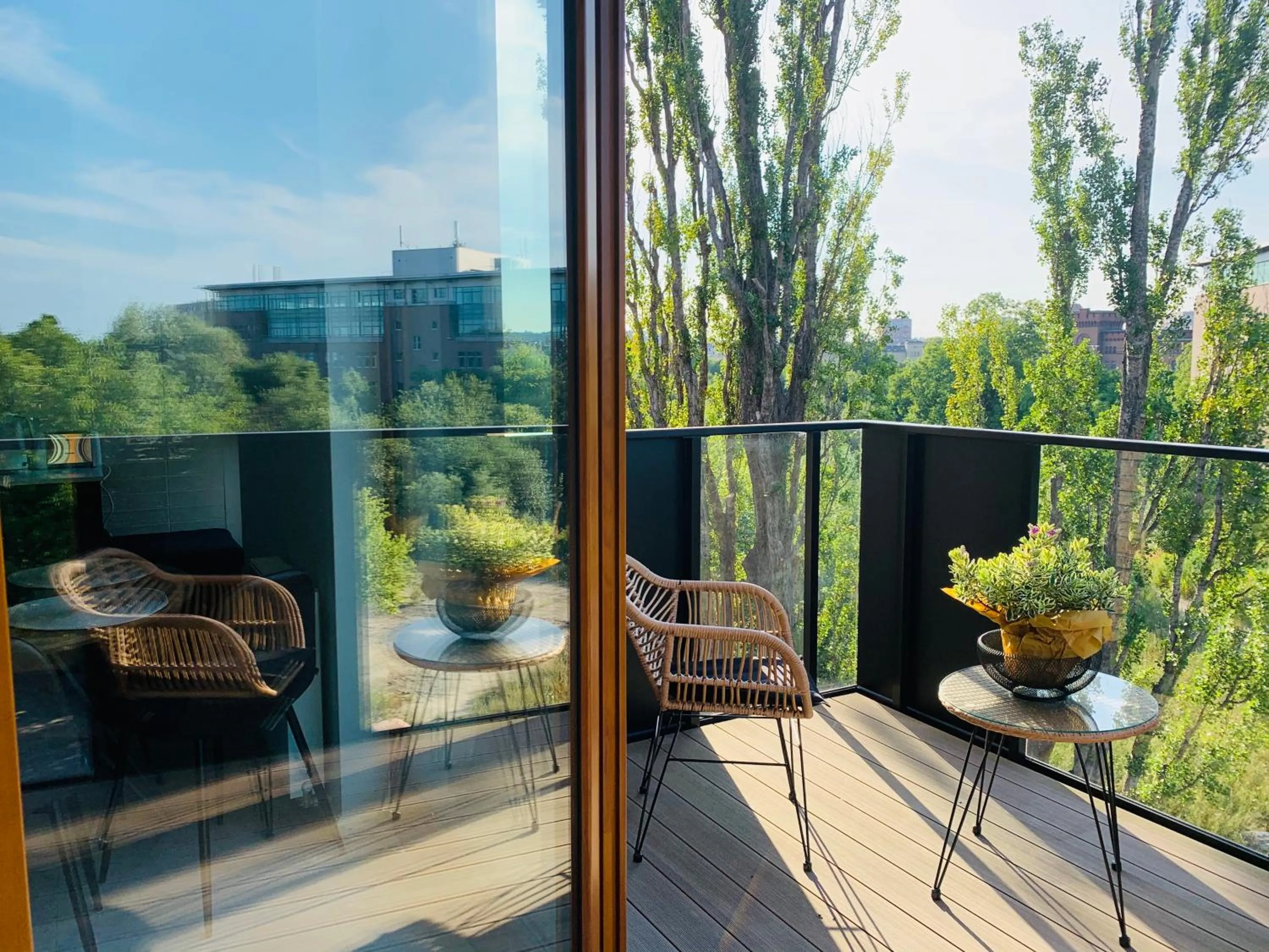 Baltic Riviera Apartments - Garden Sanctuary Retreat