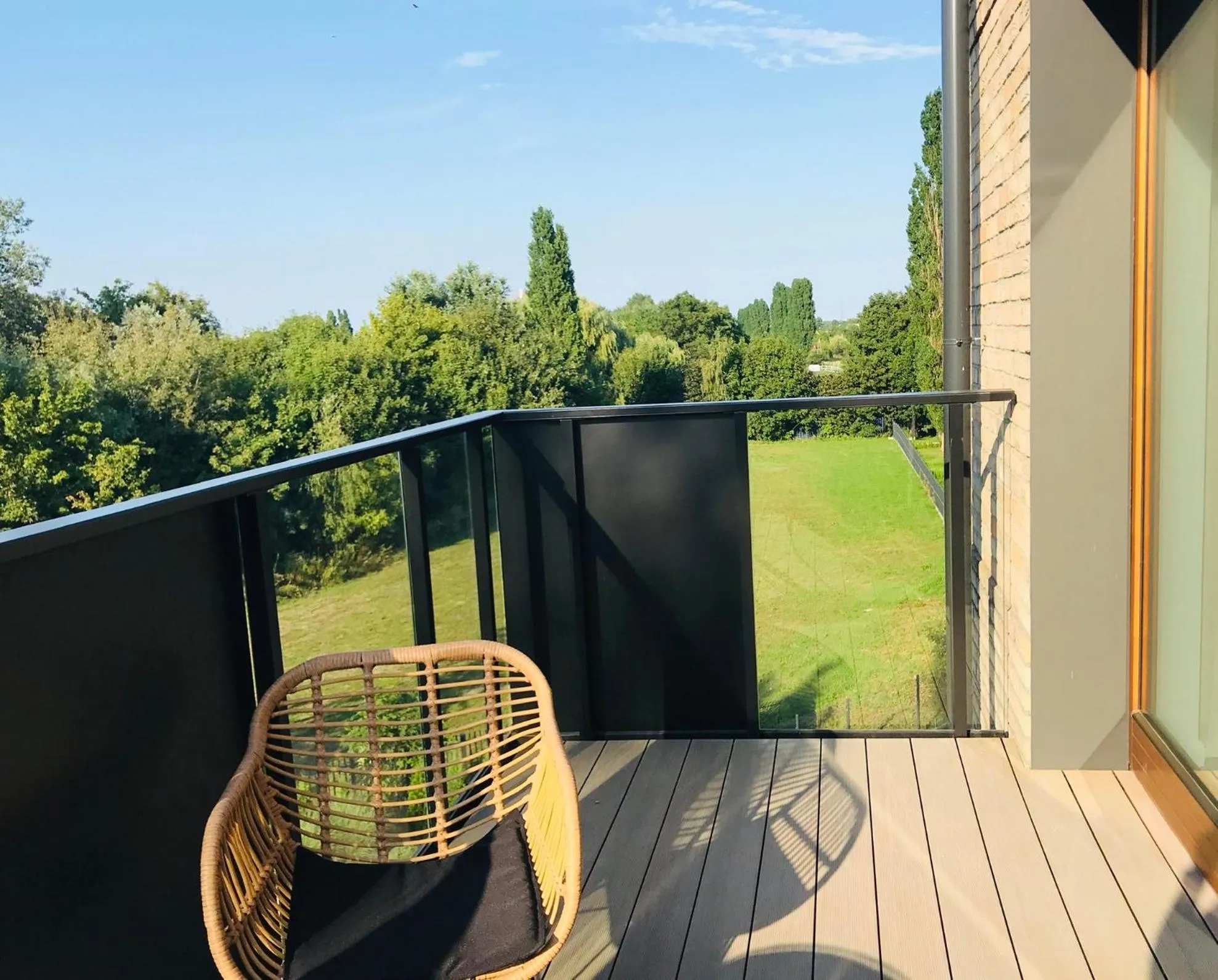 Baltic Riviera Apartments - Garden Sanctuary Retreat