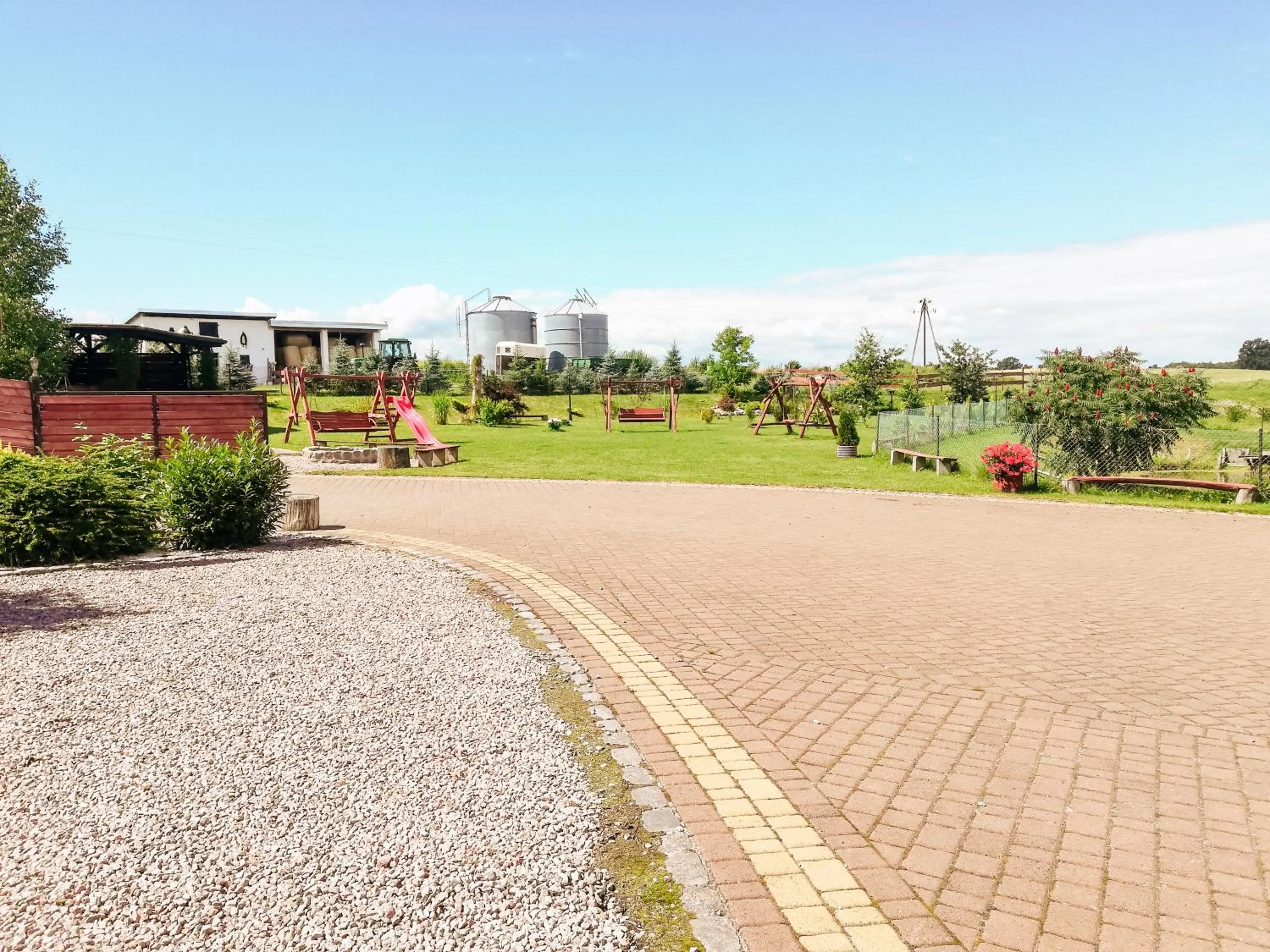 Garden in Zajazd Dolina Sadosiów