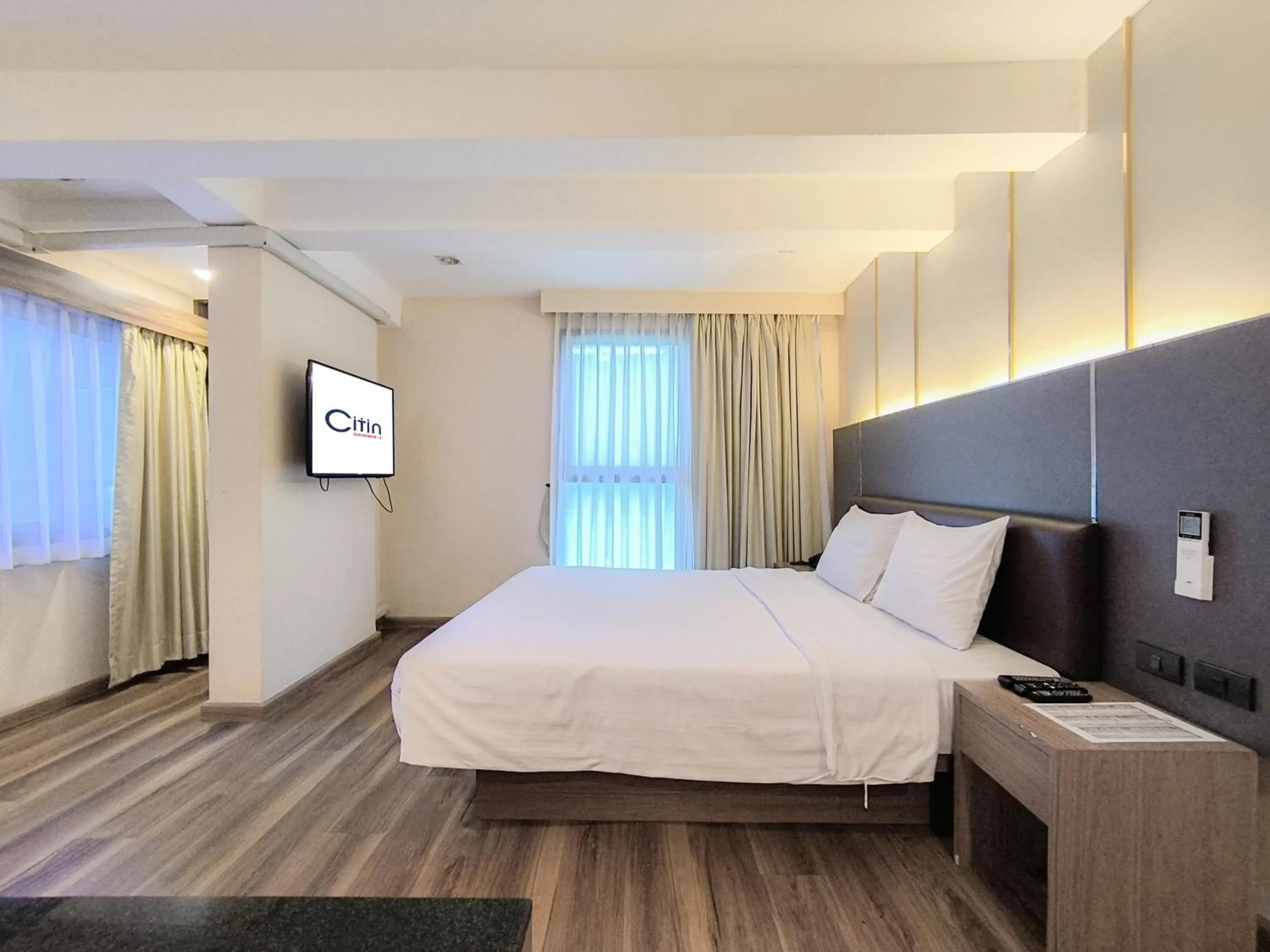 Bed in Citin Sukhumvit 11 Nana Bangkok by Compass Hospitality