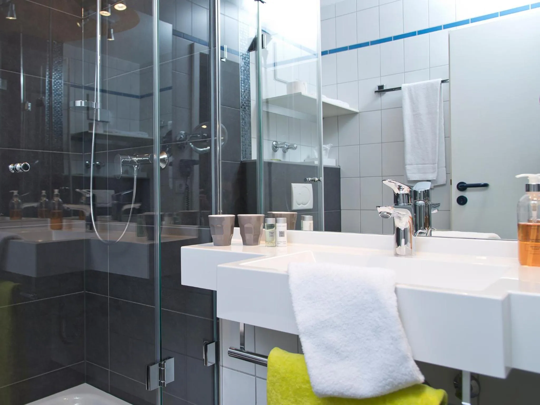Shower in Avenon Privat-Hotel Am Steinberg