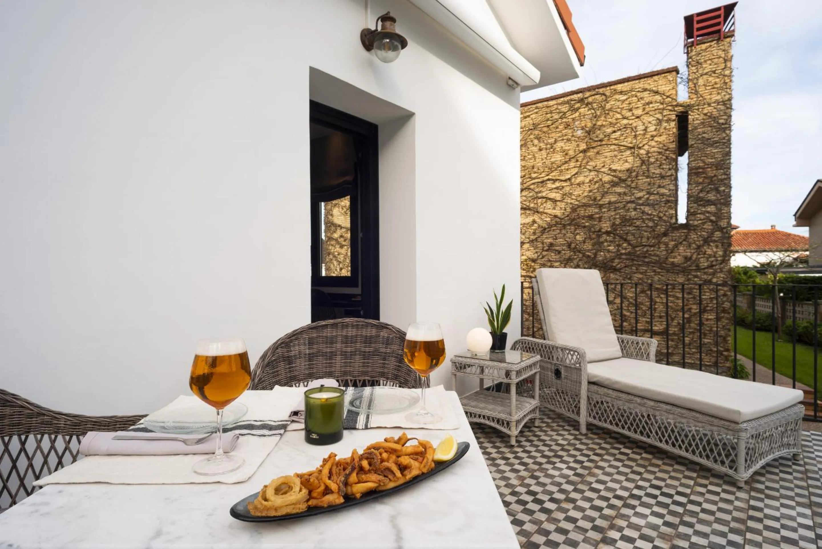 Patio in La Playa Suites Suances