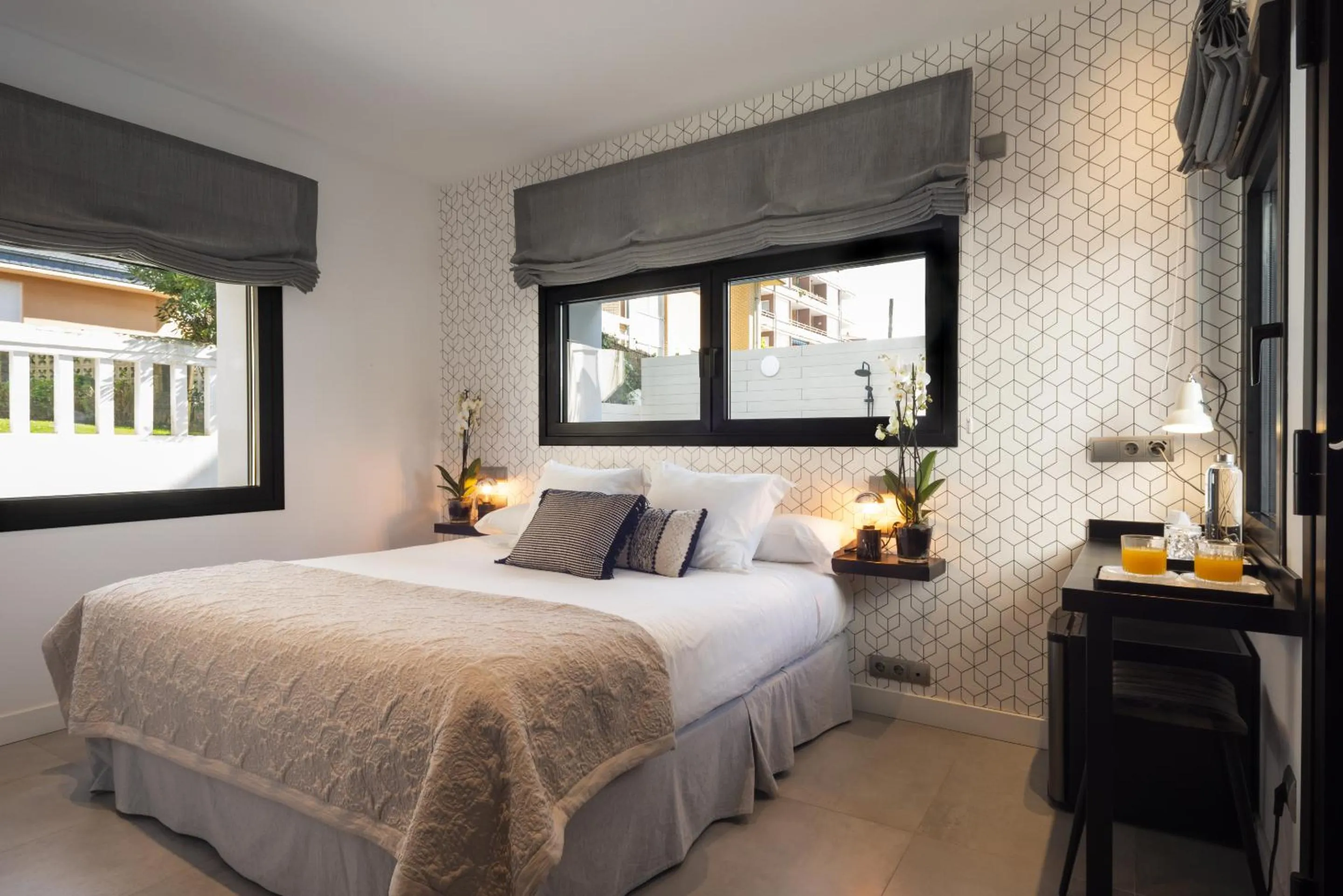 Bedroom, Bed in La Playa Suites Suances