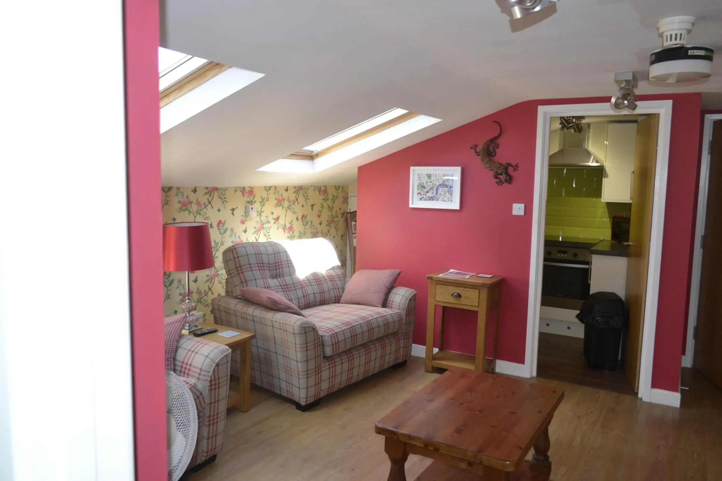 Apartment with Shower in The Lawns Tea Room and B&B Apartment with Shower in The Lawns Tea Room and B&B