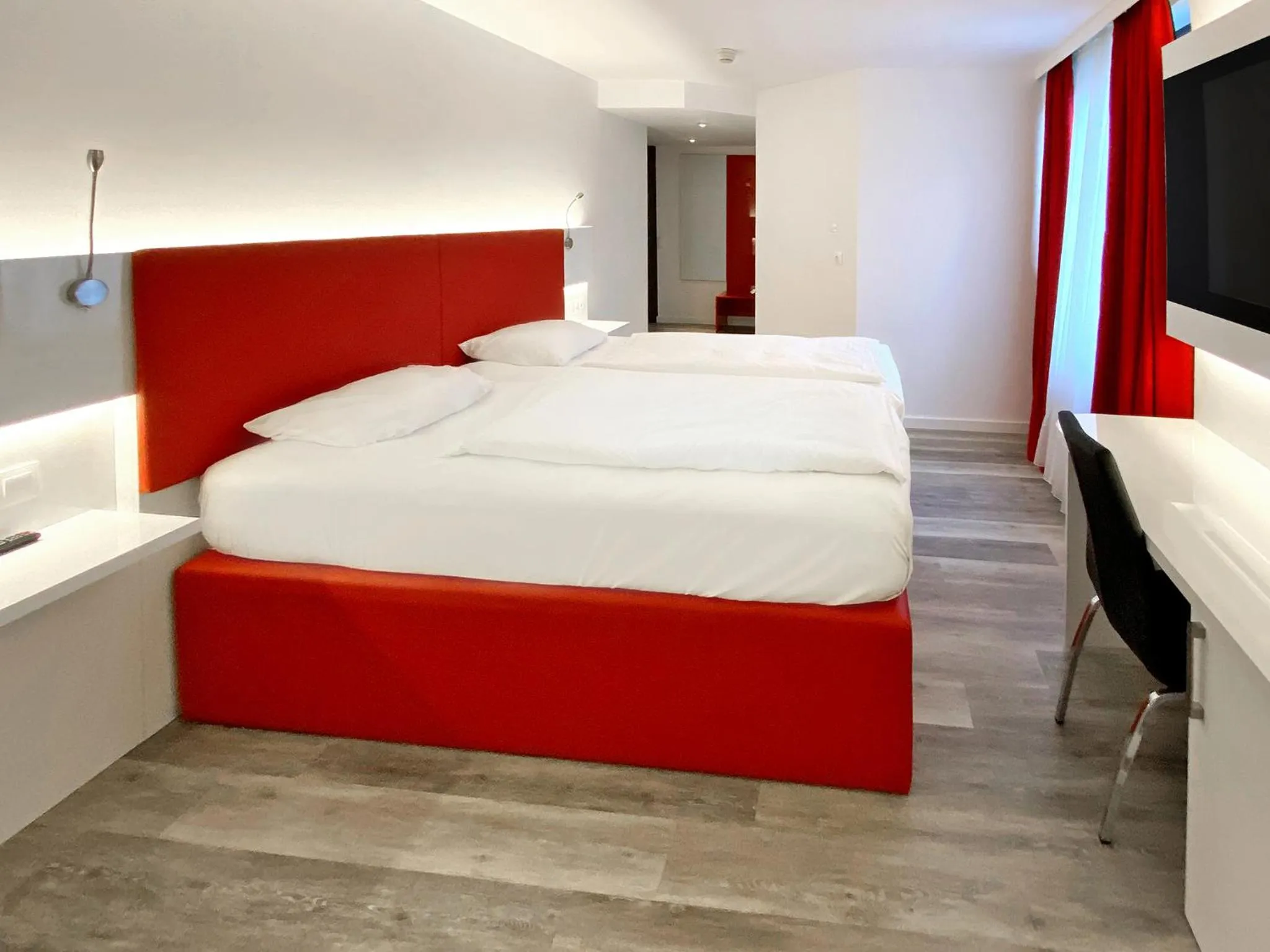 Bedroom, Bed in DORMERO Hotel Düsseldorf