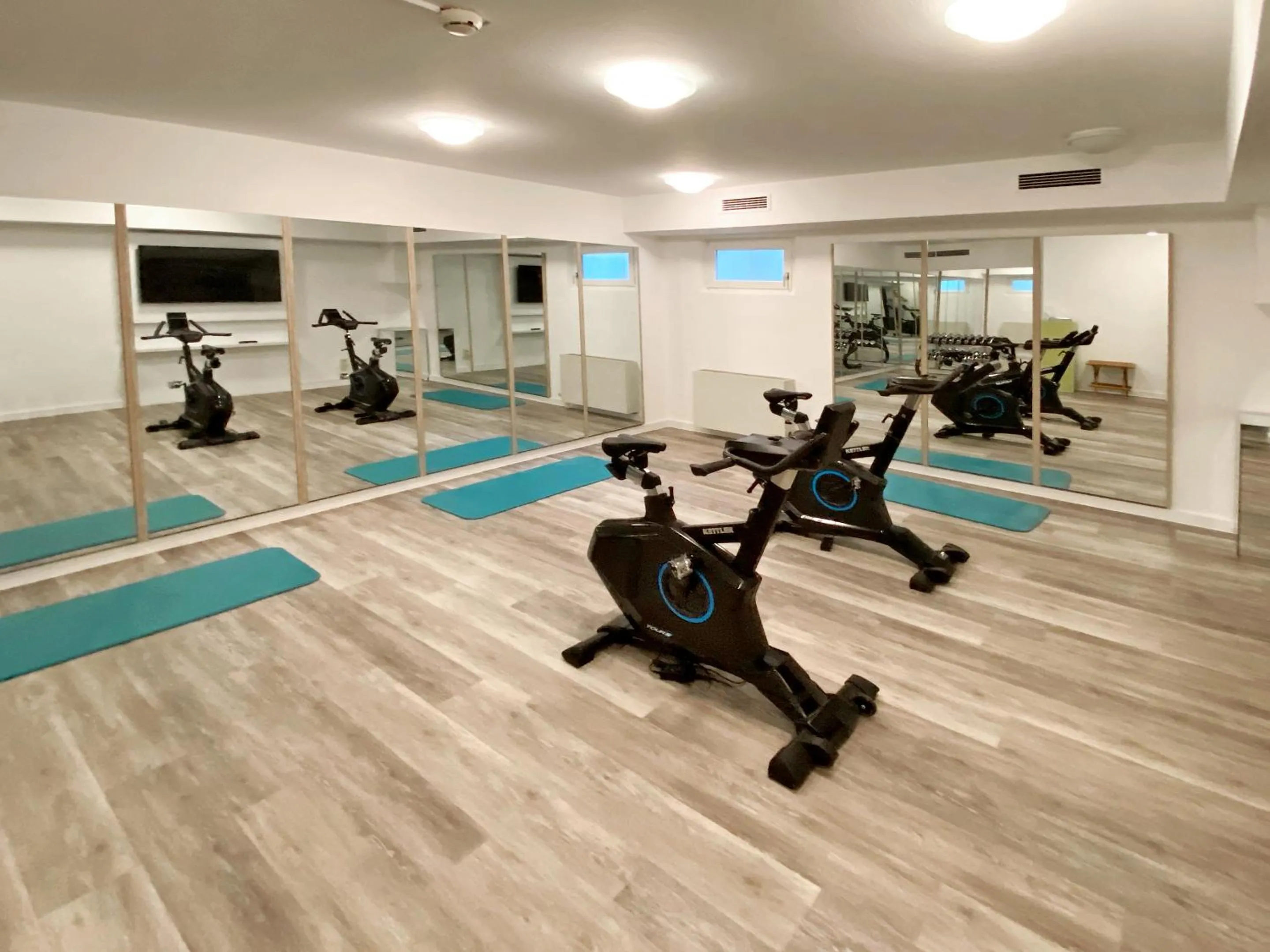 Fitness centre/facilities in DORMERO Hotel Düsseldorf