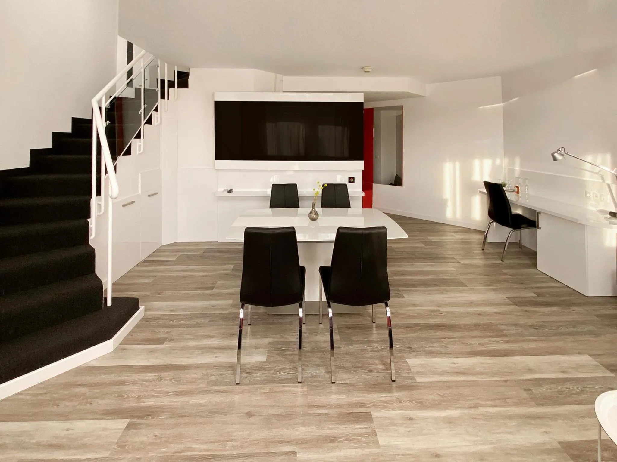 Living room in DORMERO Hotel Düsseldorf