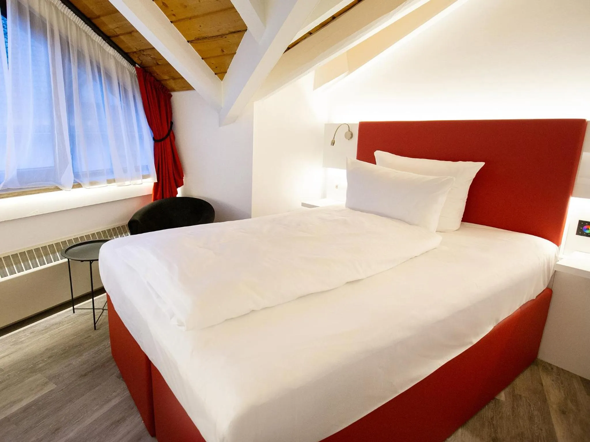 Photo of the whole room, Bed in DORMERO Hotel Düsseldorf