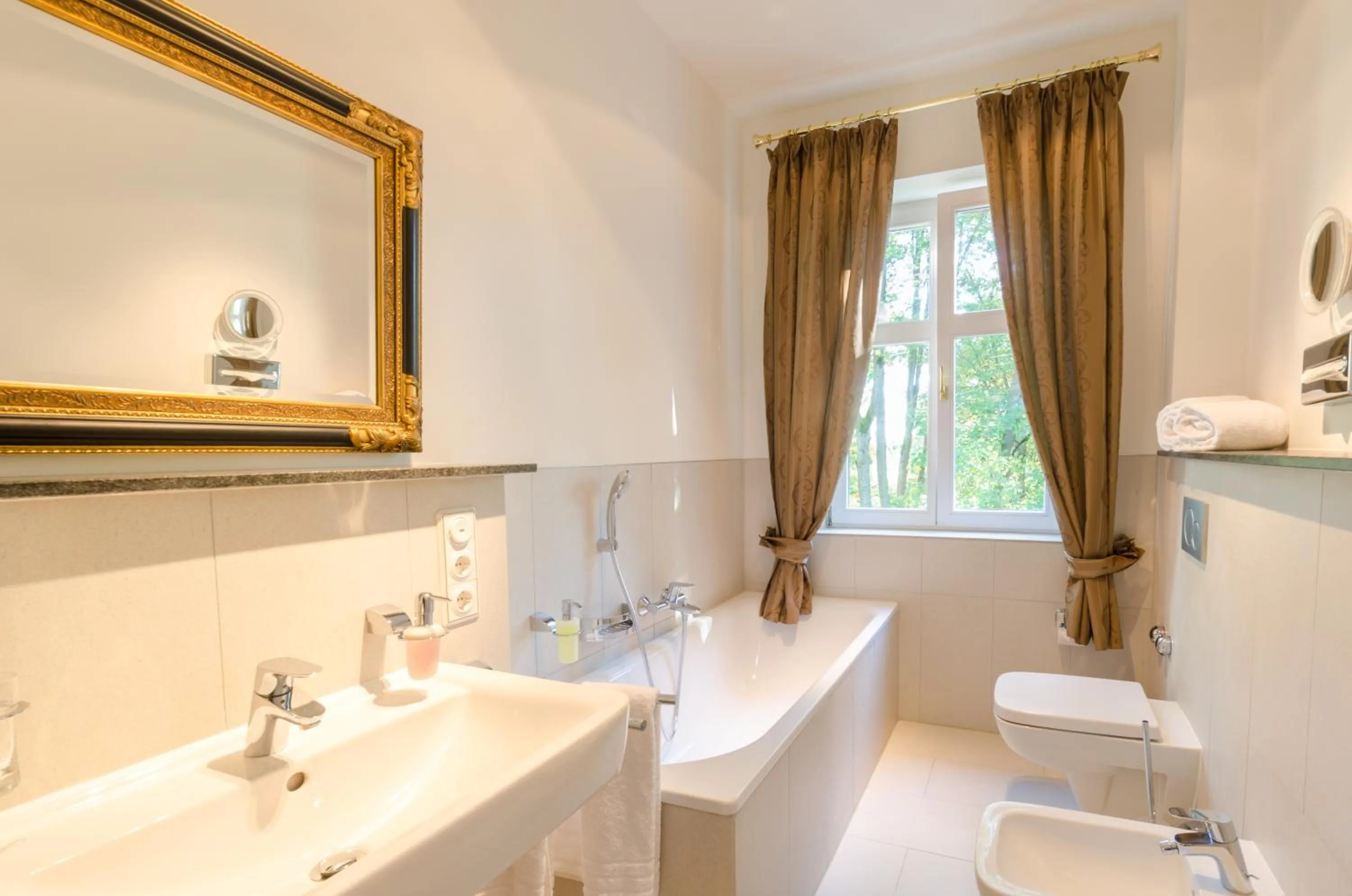 Bathroom in Seeschloss Schorssow